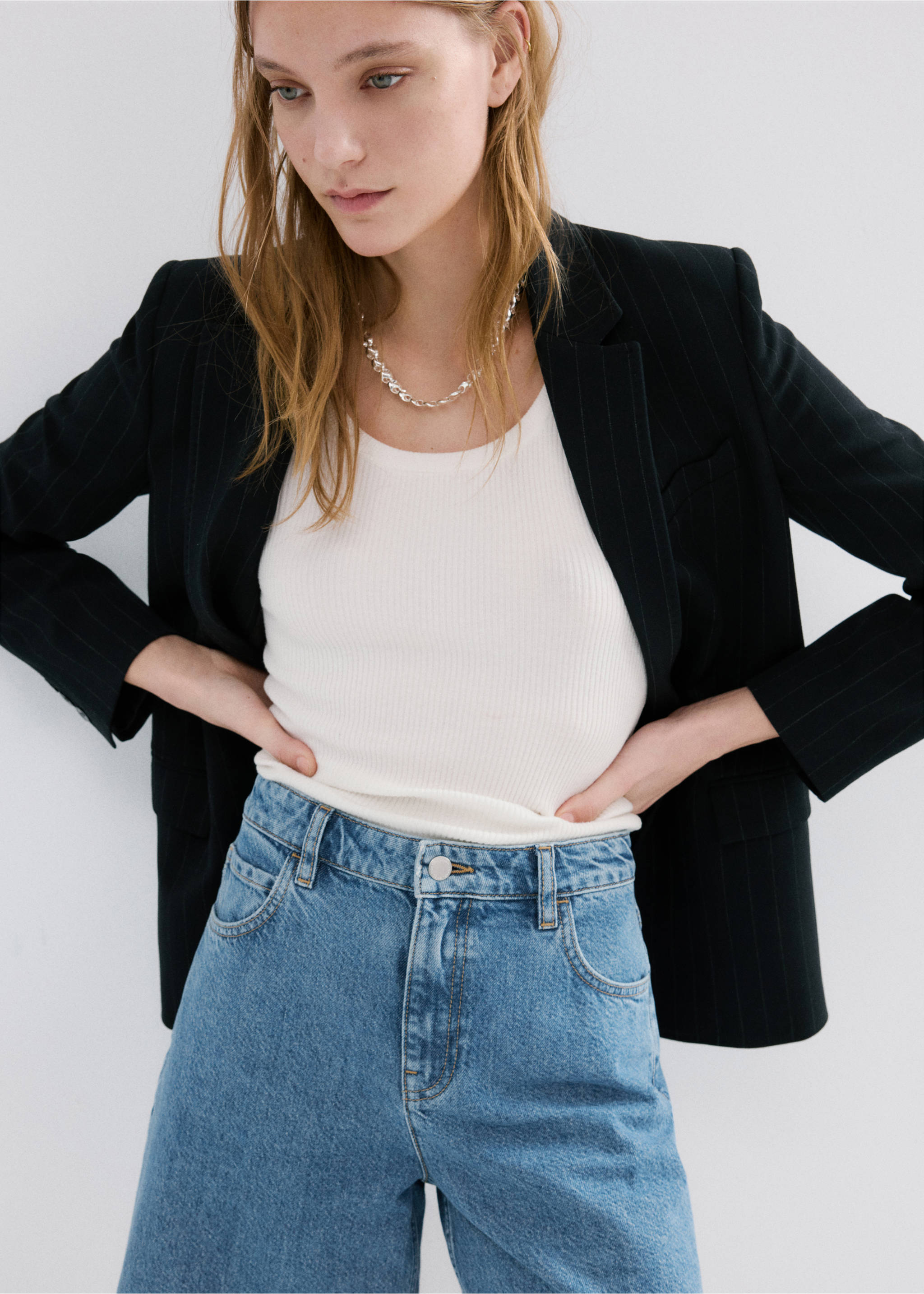 Bermudas denim rectas tiro alto - Detalle del artículo 1, Azul medio. Ref: 27093279-00.