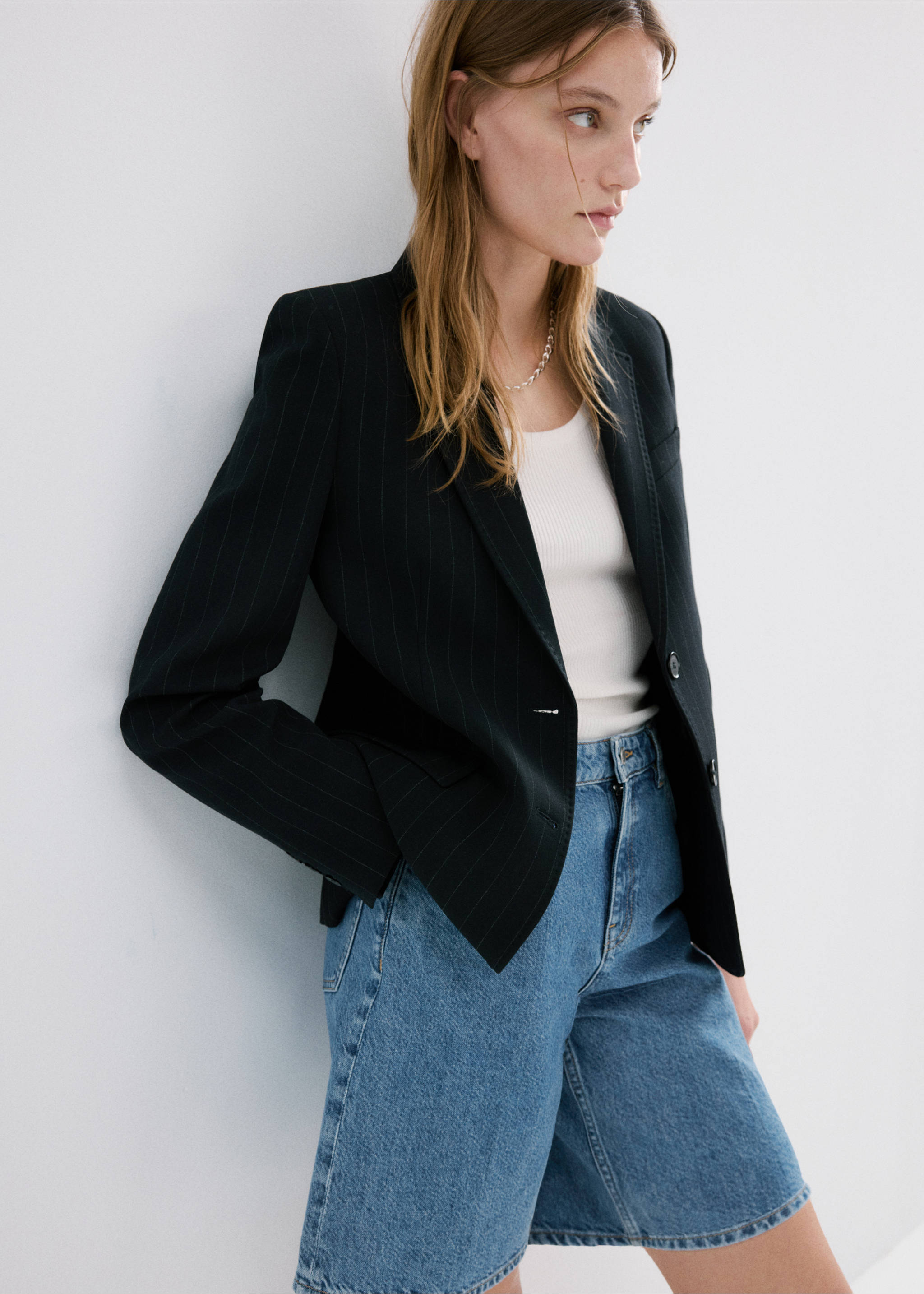 Bermudas denim rectas tiro alto - Detalle del artículo 6, Azul medio. Ref: 27093279-00.