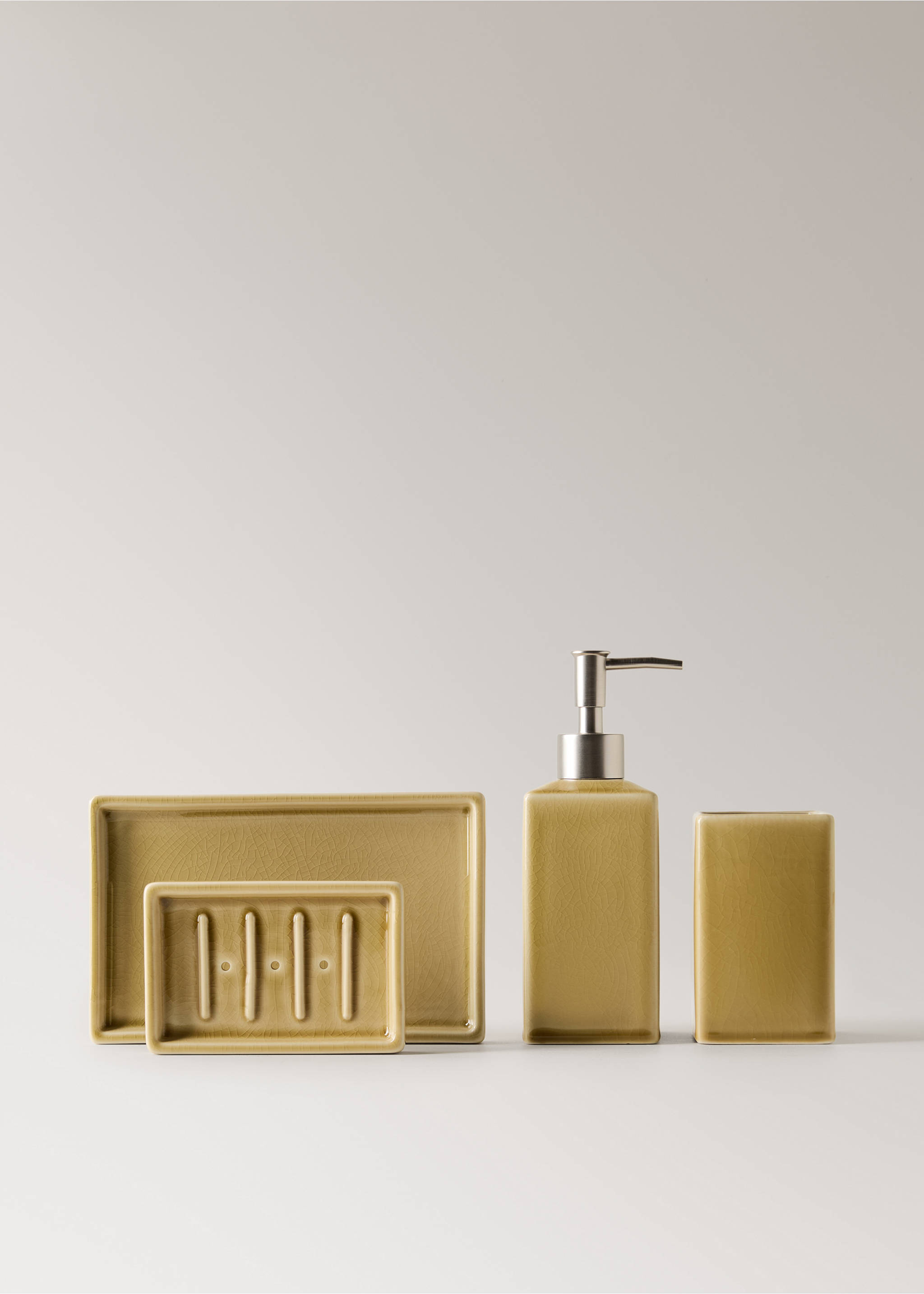 Crackled ceramic soap dish - Details of the article 3, Ochre. Ref: 27093283-00.