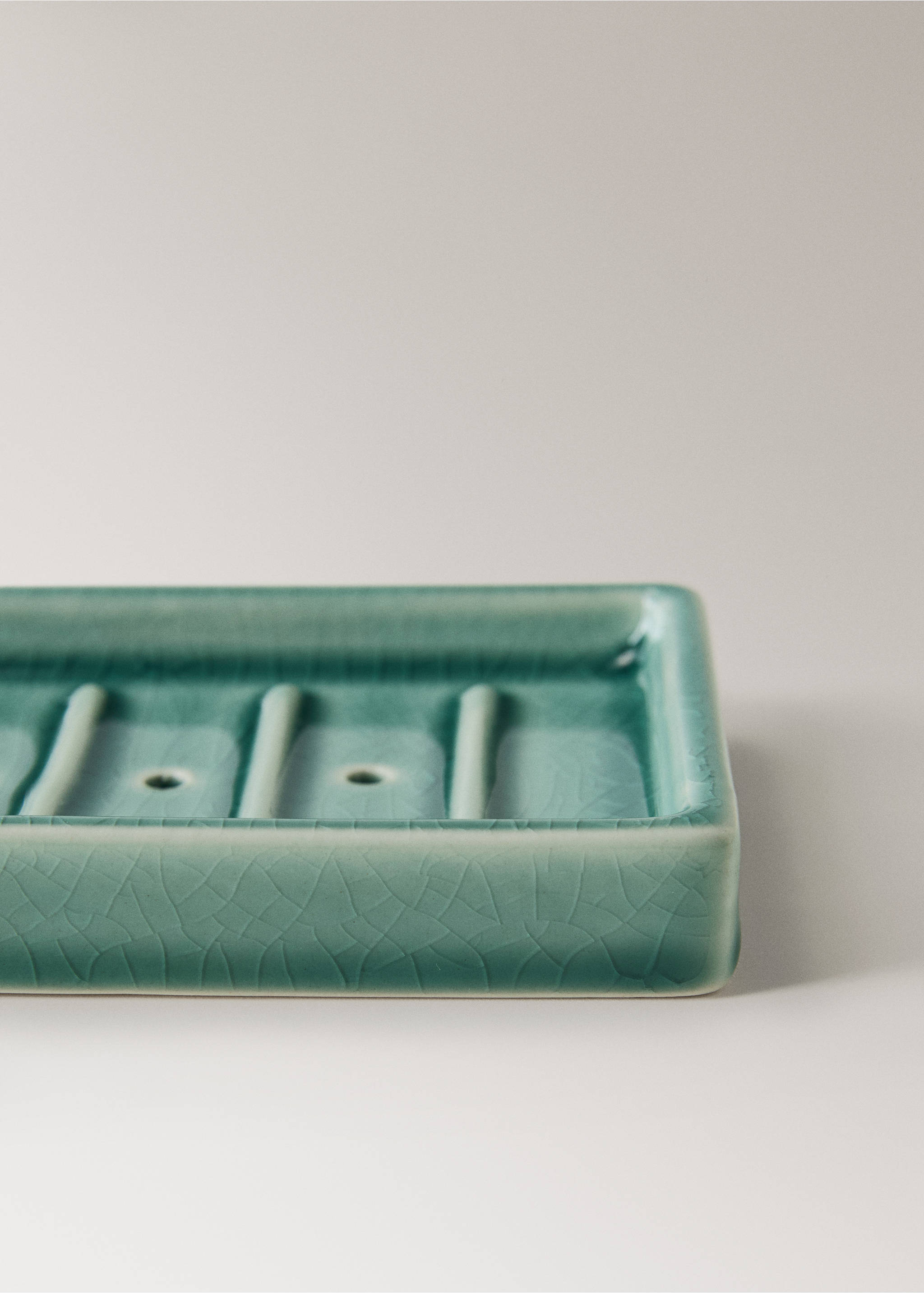 Crackled ceramic soap dish - Details of the article 1, Aqua Green. Ref: 27093283-00.