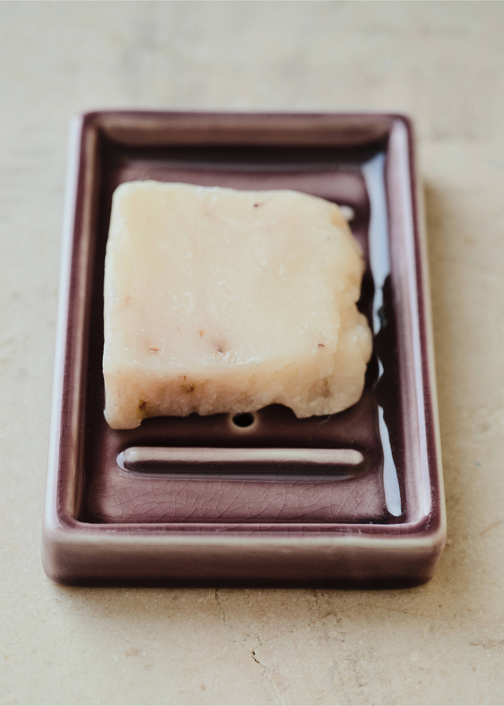 Posuda za sapun od keramike ispucalog izgleda - Detalji artikla 6, Boja višnje. Ref: 27093283-00.