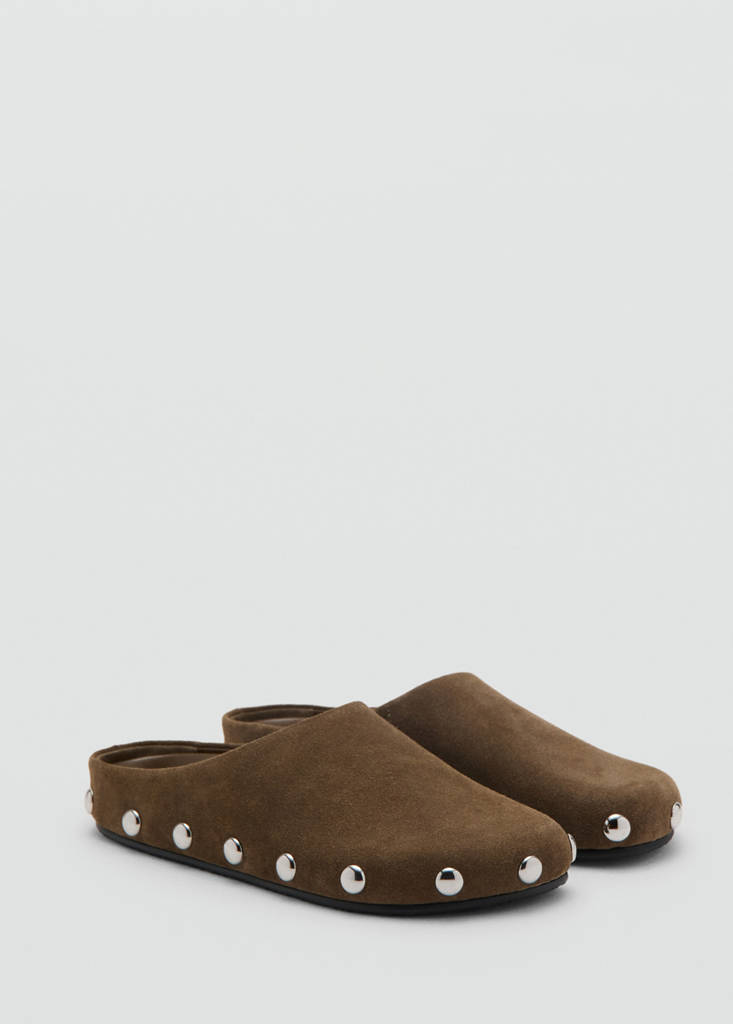 Studded leather shoes — Sand