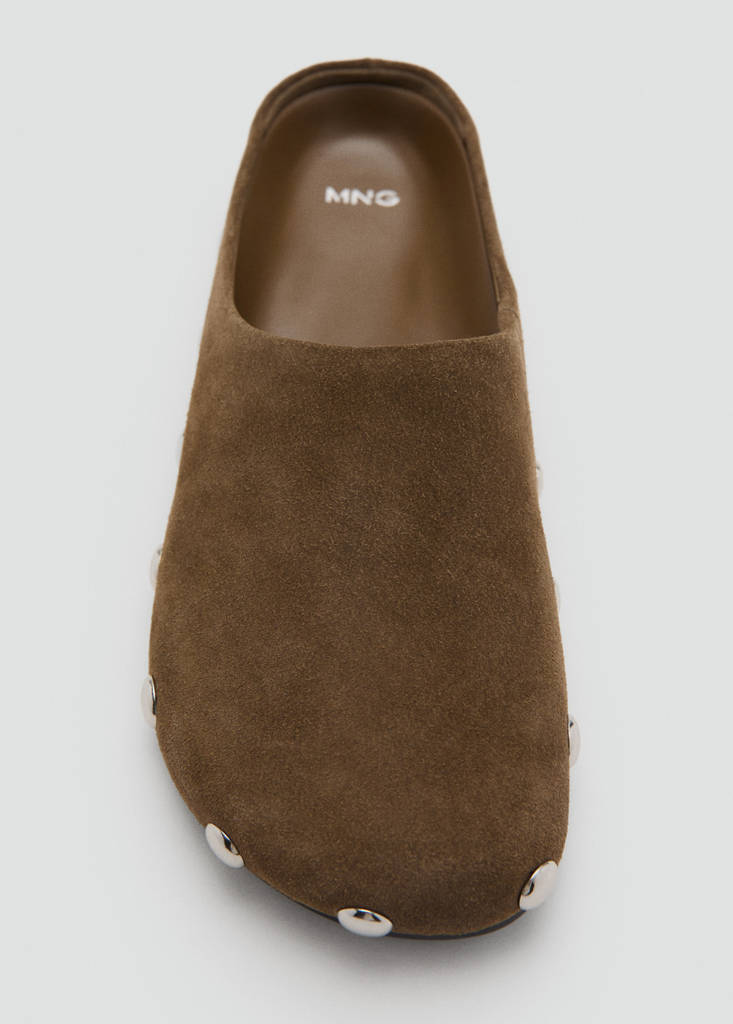 Studded leather shoes — Sand