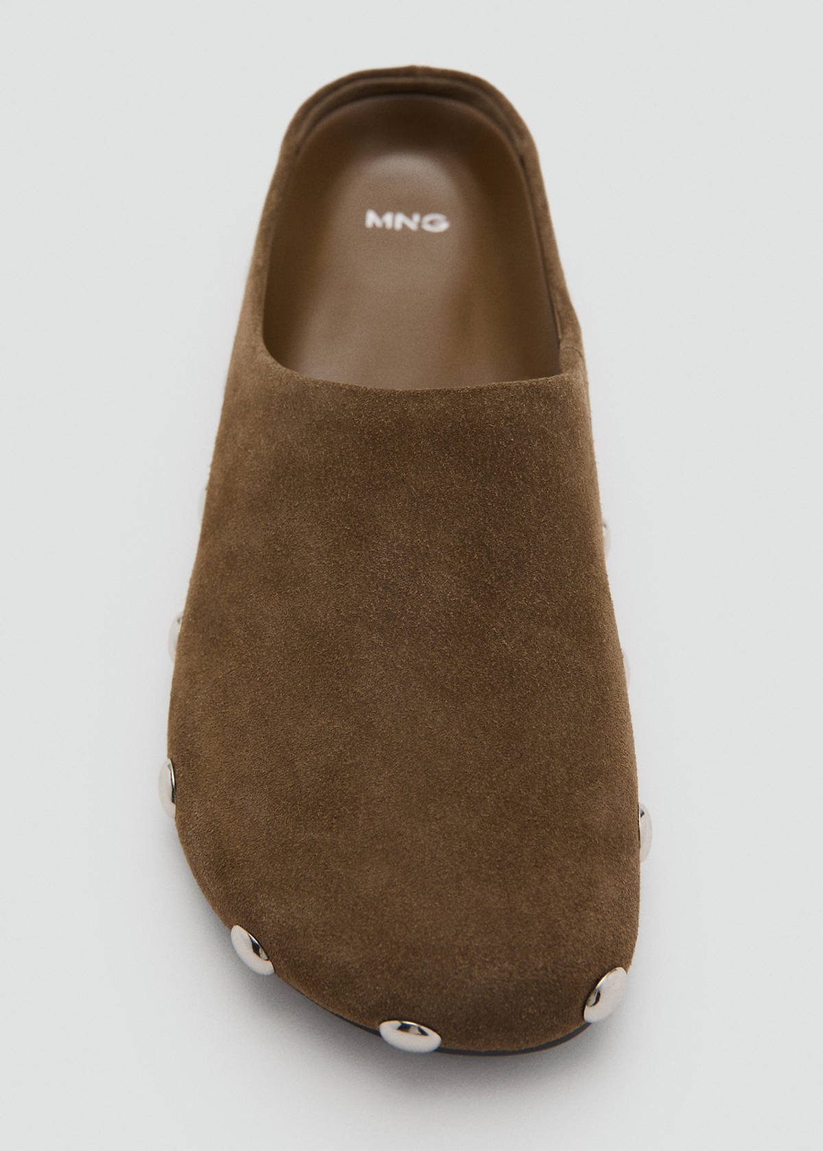 Studded leather shoes — Sand