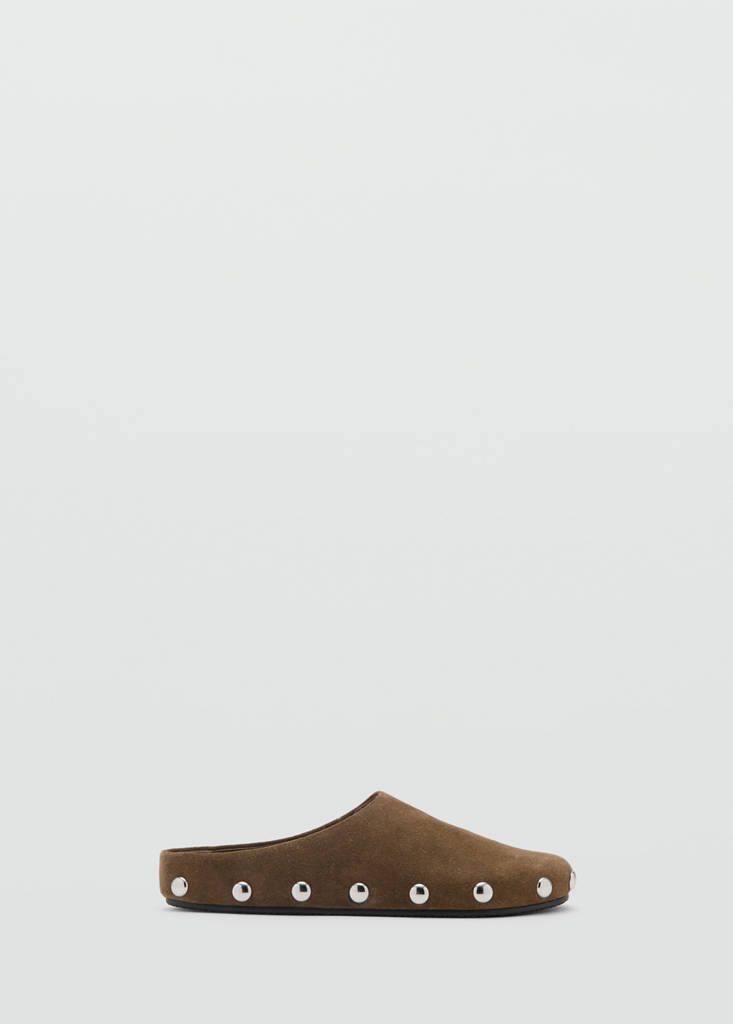 Studded leather shoes — Sand