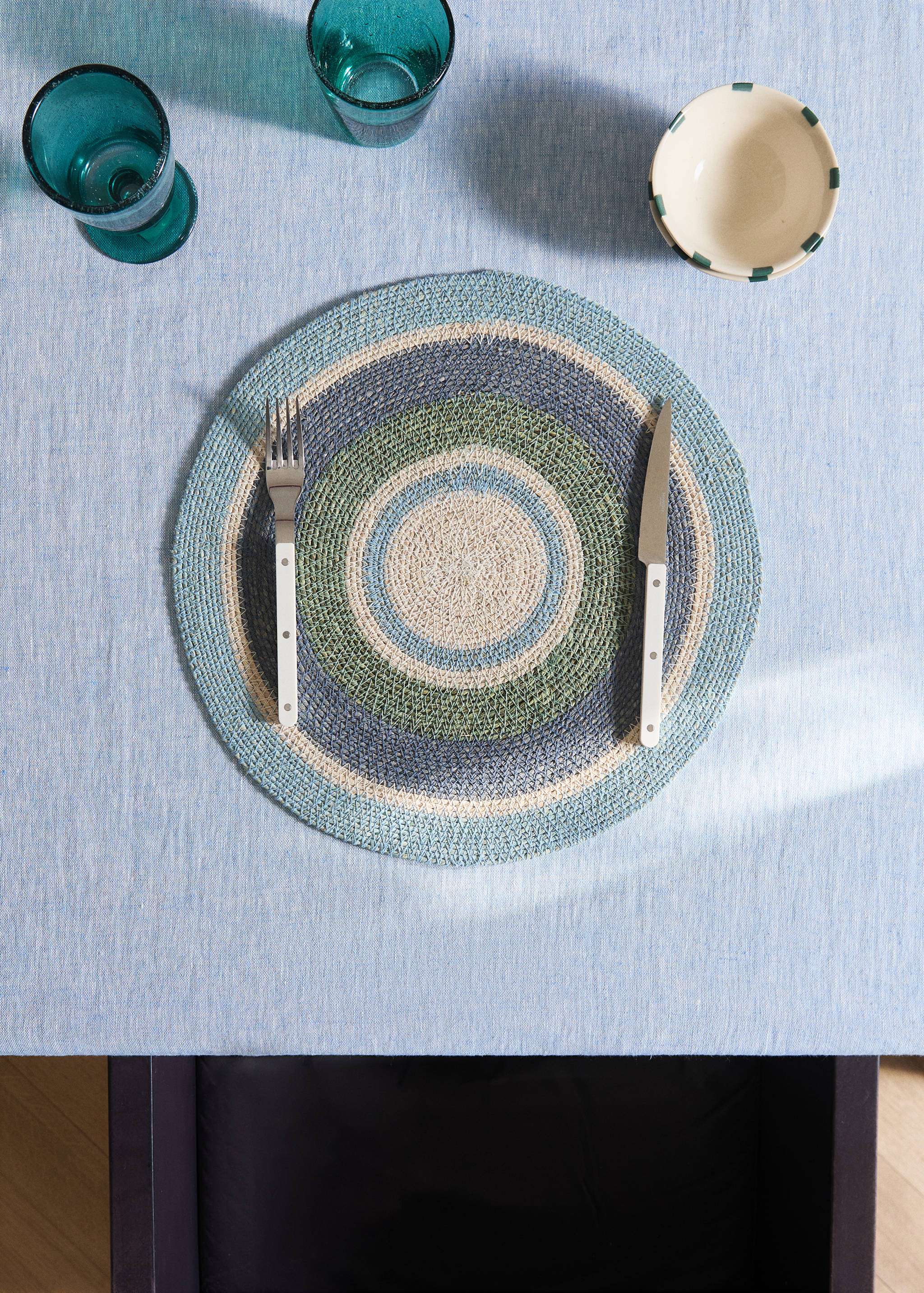 Round seagrass table mat - General plane