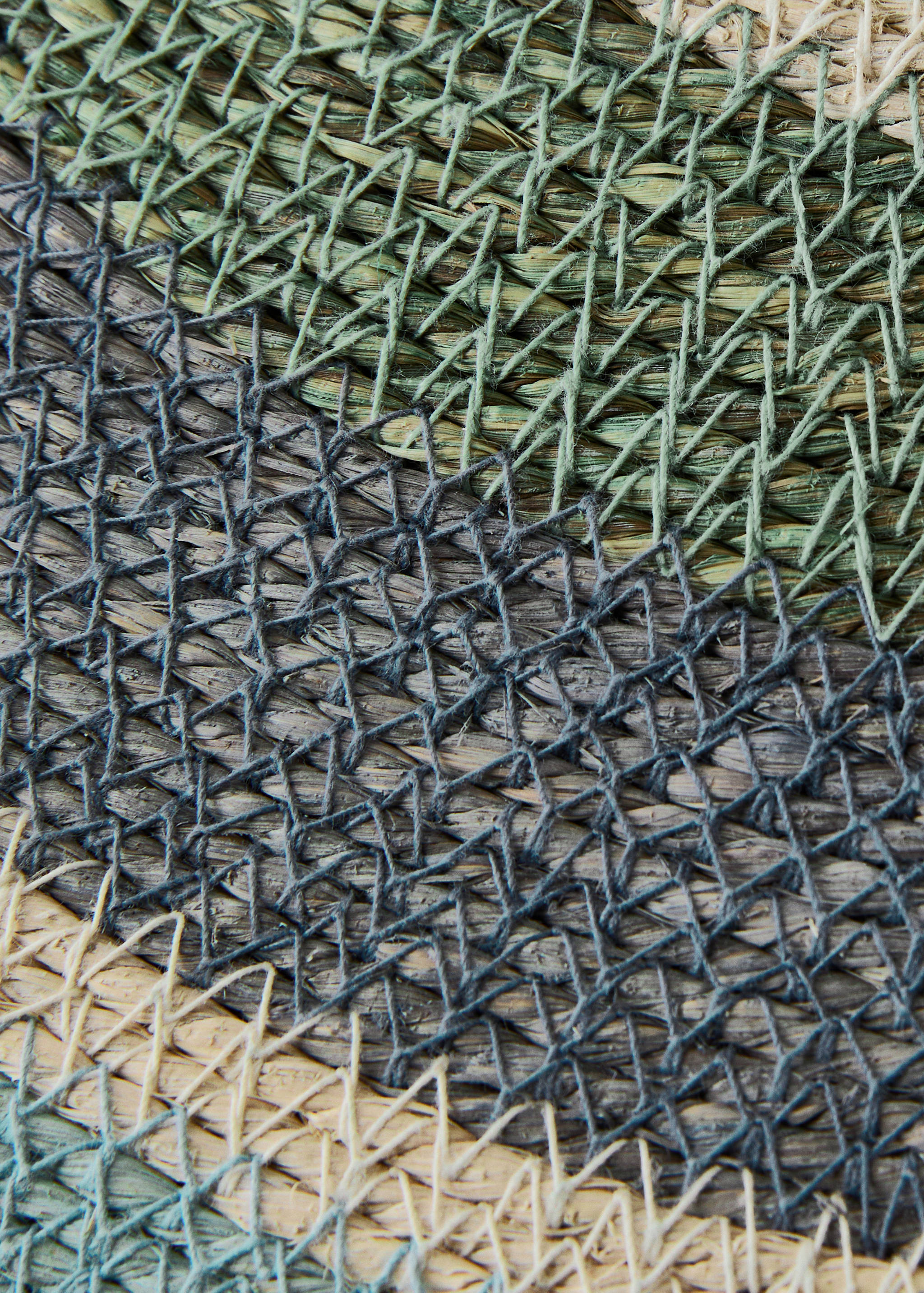 Round seagrass table mat - Details of the article 2