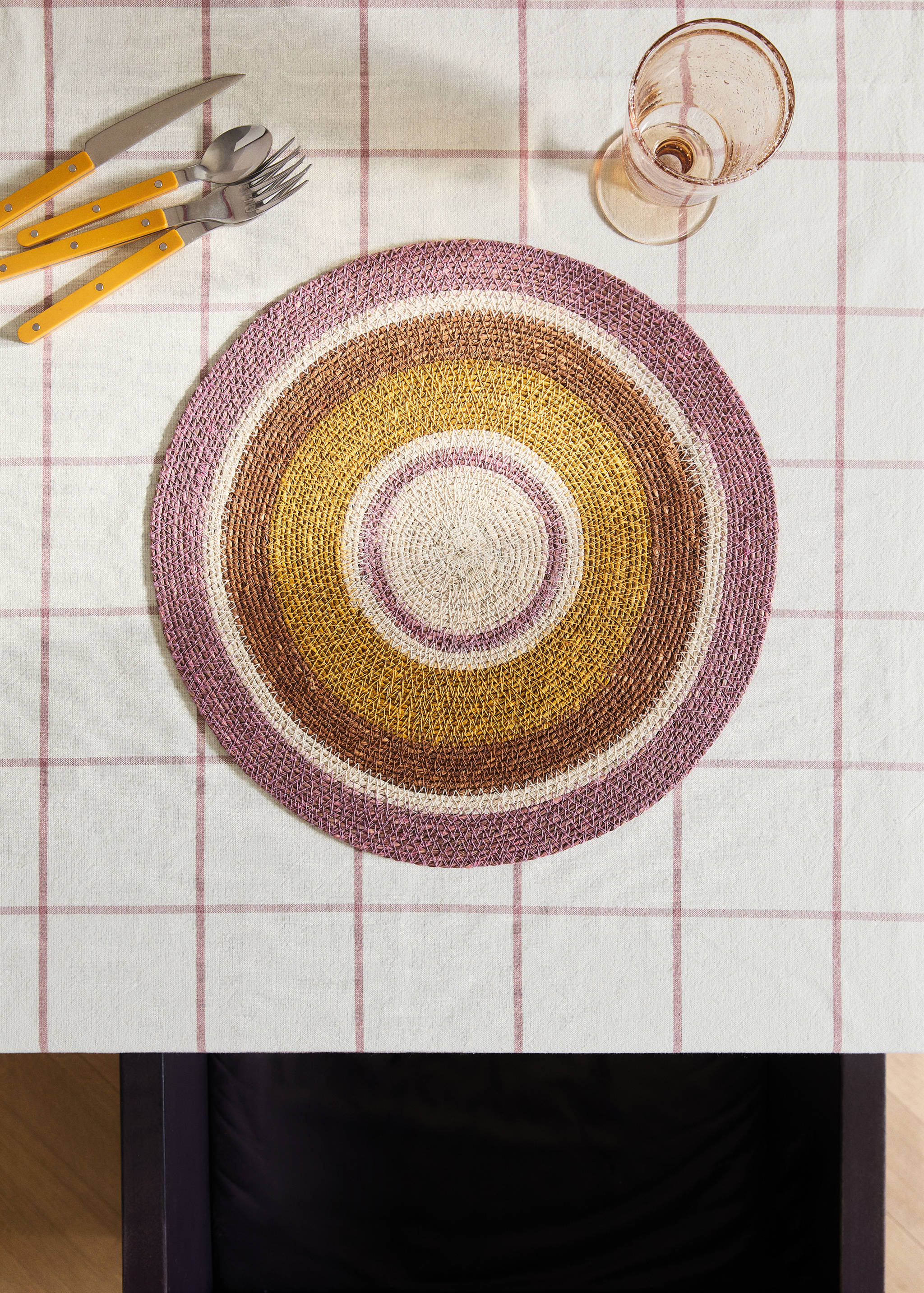 Round seagrass table mat - General plane