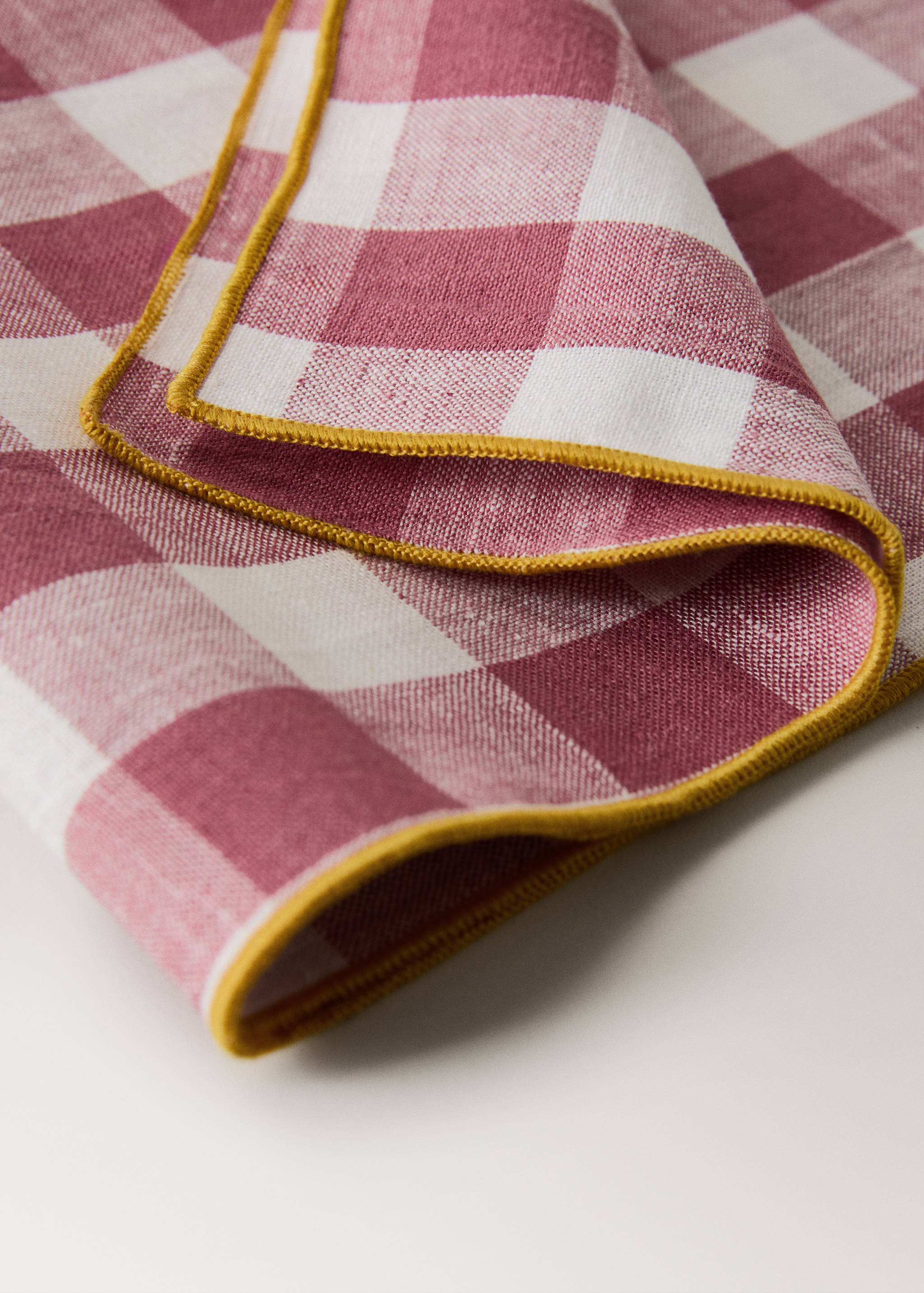 Cotton linen napkins in Vichy check - Details of the article 2