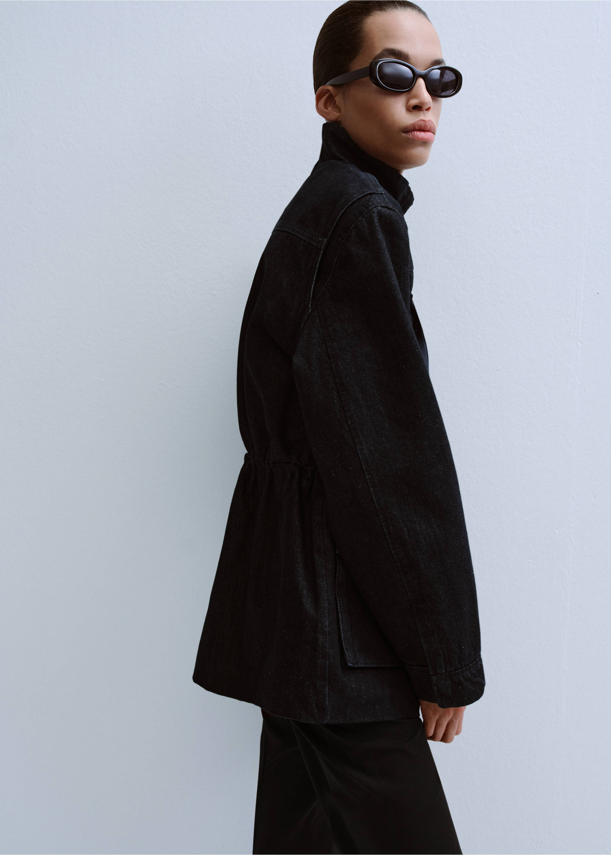 Oversized denim parka with pockets - Details of the article 1, Open Blue. Ref: 27093292-00.