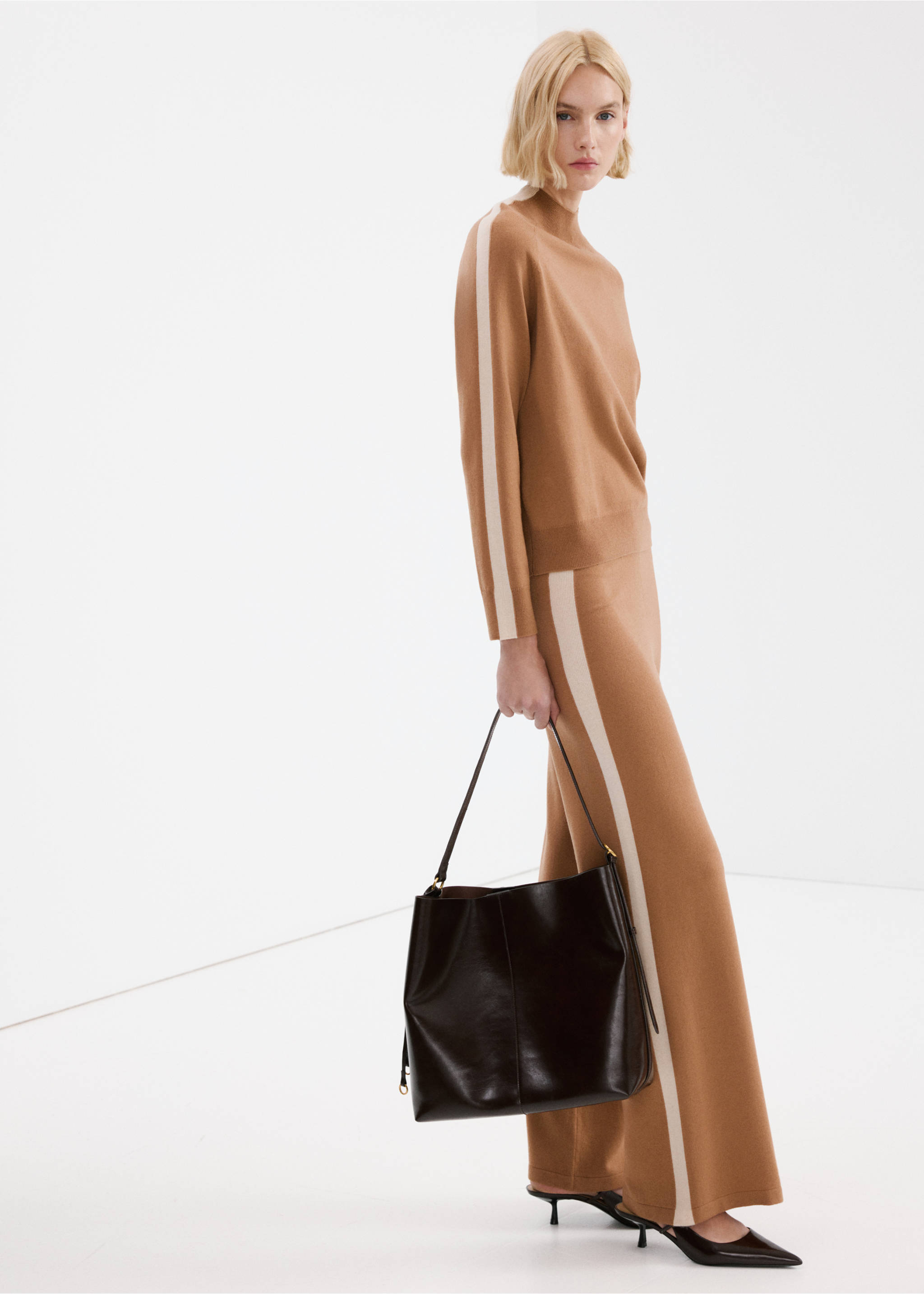 Contrast stripe knit trousers - General plane, Medium Brown. Ref: 27093295-00.