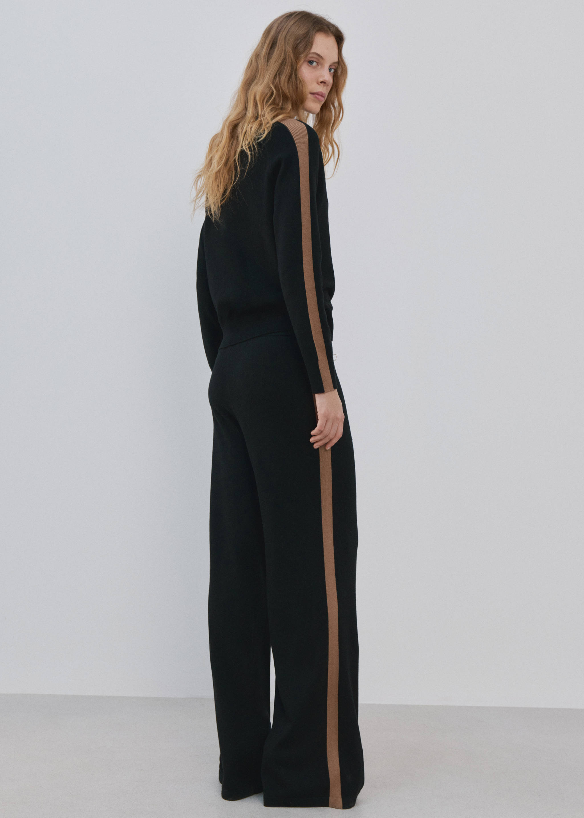 Contrast stripe knit trousers - Reverse of the article