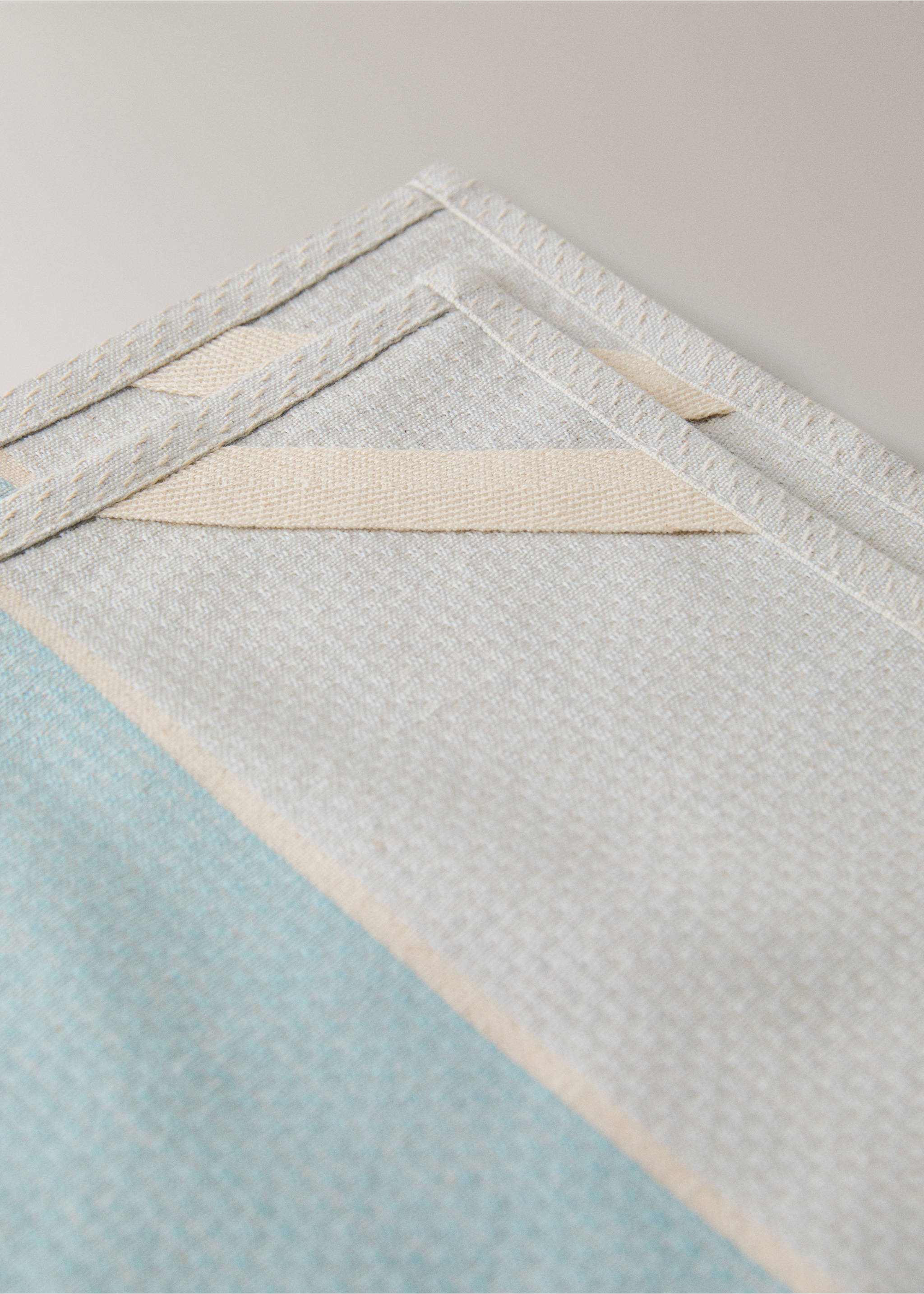 Panos de cozinha com textura waffle - Pormenor do artigo 2, Azul. Ref: 27093296-00.