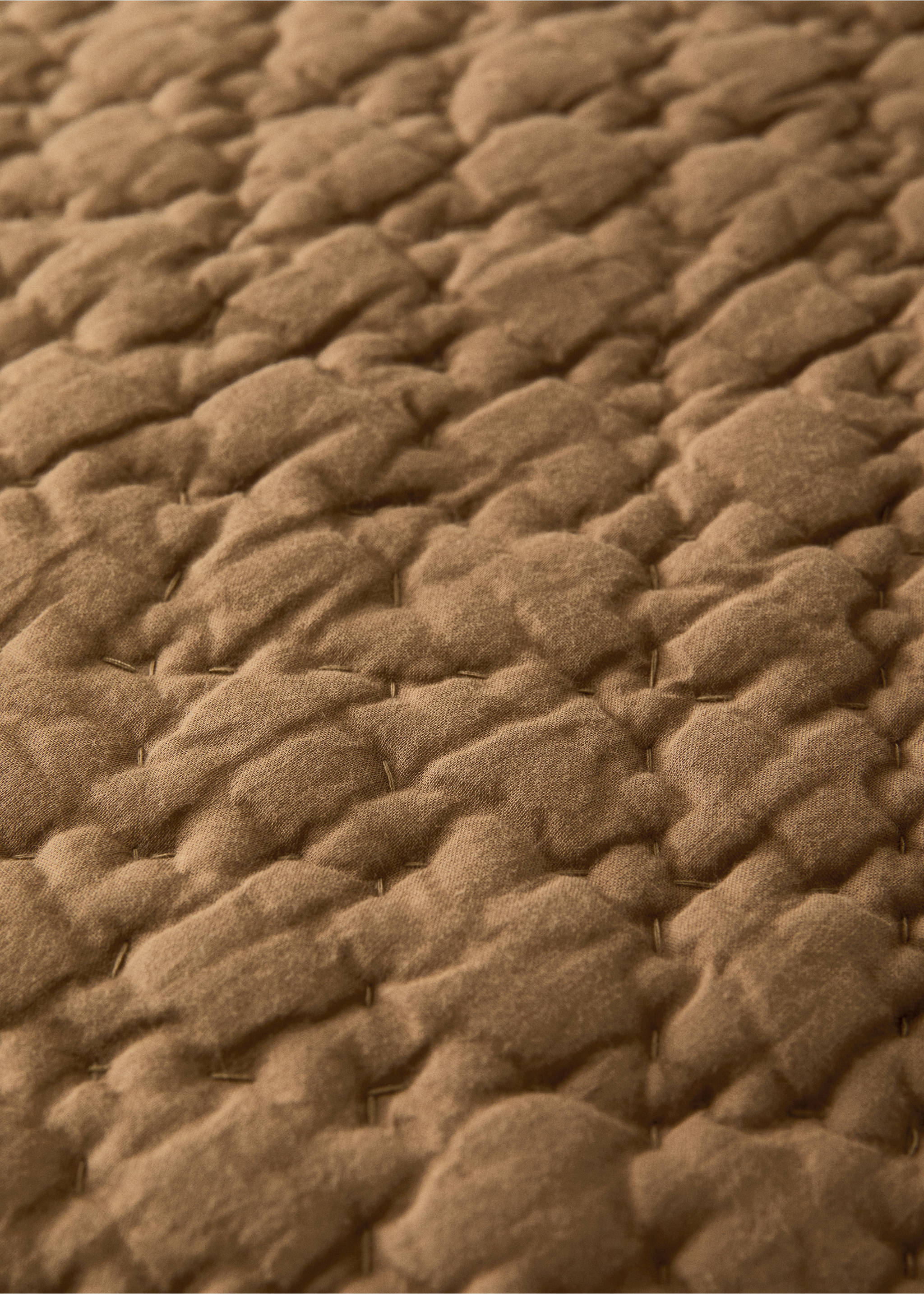 Pamučna navlaka za jastučić s ručno izrađenim prošivima 50 x 50 cm - Detalji artikla 3, Oker. Ref: 27093297-00.