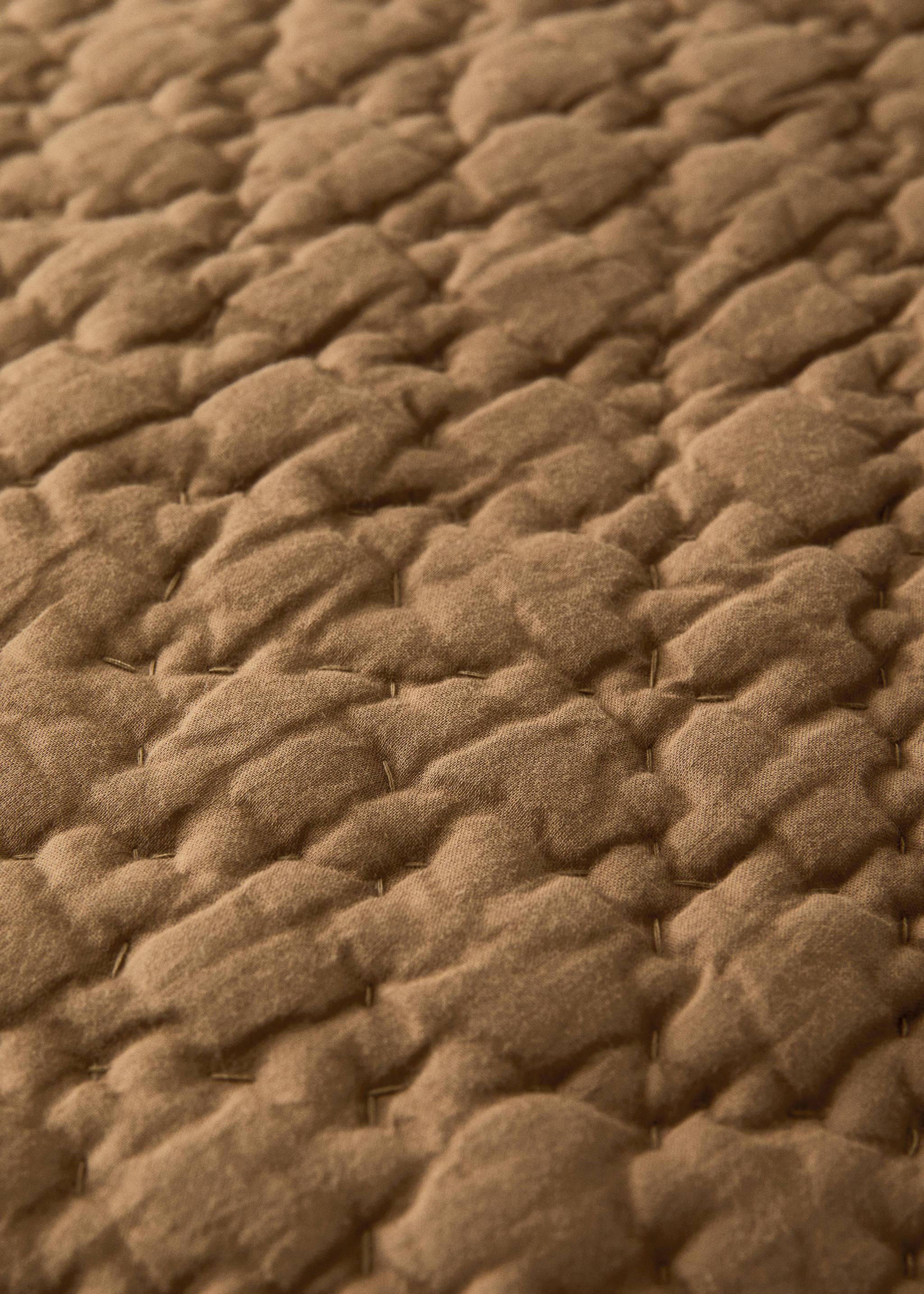 Cotton bed cushion cover with hand-stitched seams 50x50 cm - Details of the article 3