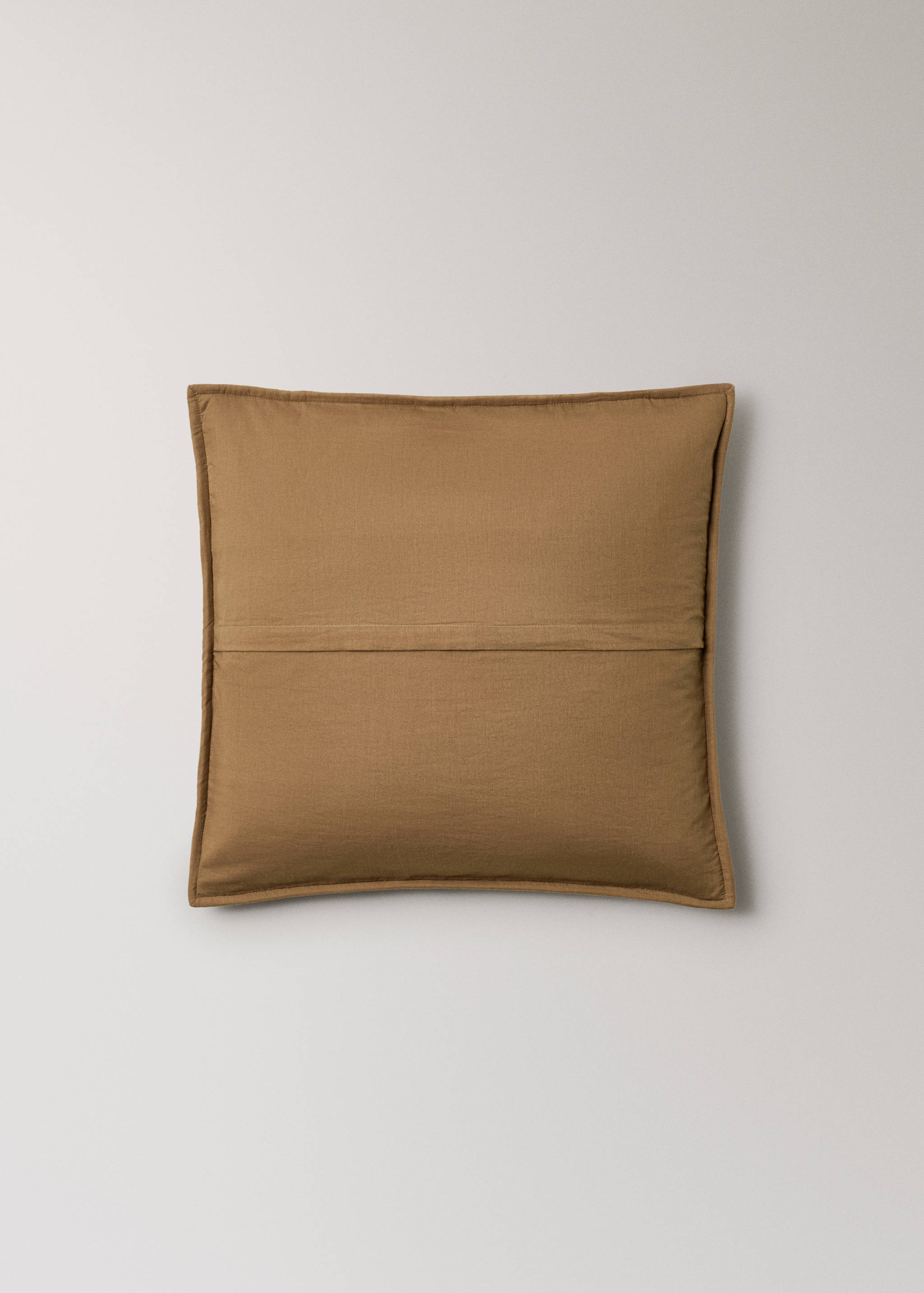 Cotton bed cushion cover with hand-stitched seams 50x50 cm - Details of the article 4
