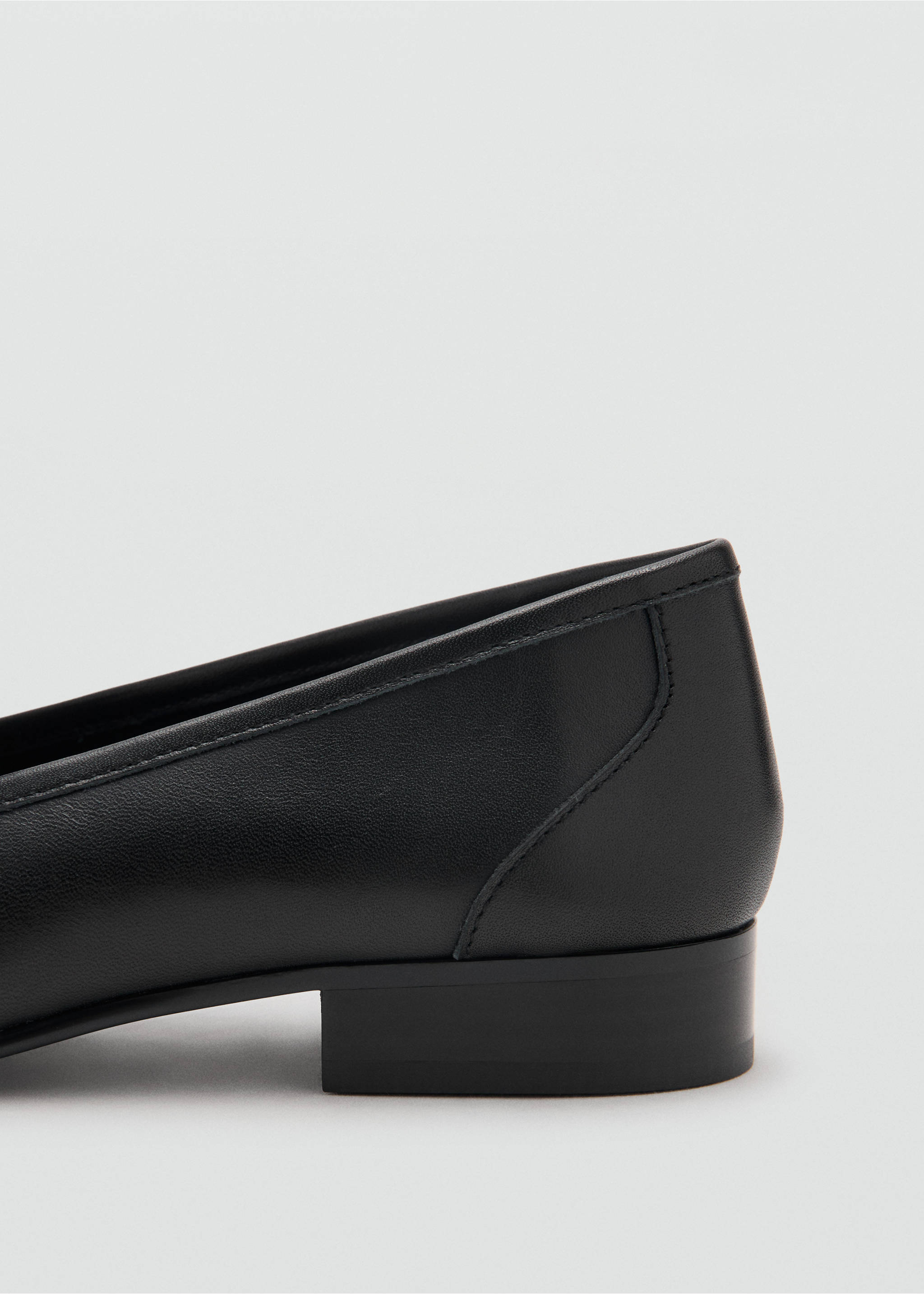 Buckle leather moccasins - Details of the article 1, Black. Ref: 27093299-00.