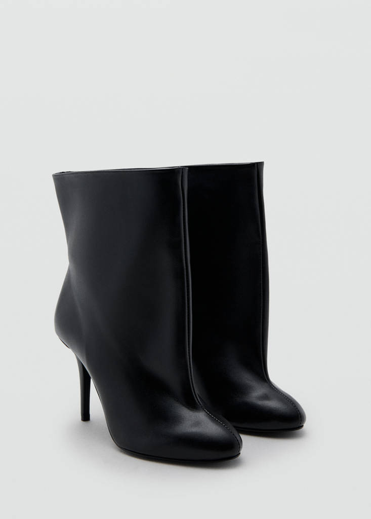 Wide shaft leather heeled boot — Black