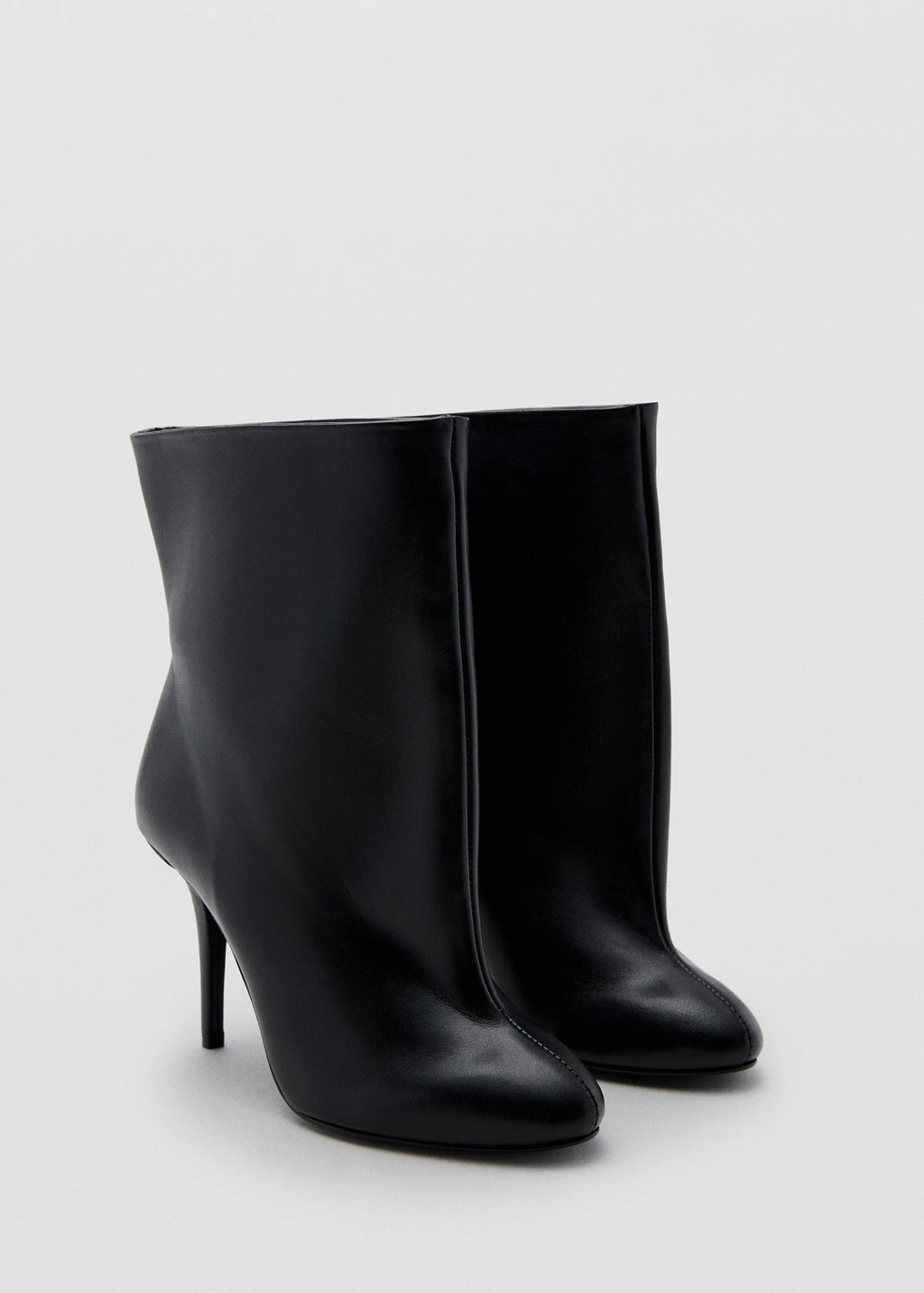 Wide shaft leather heeled boot — Black