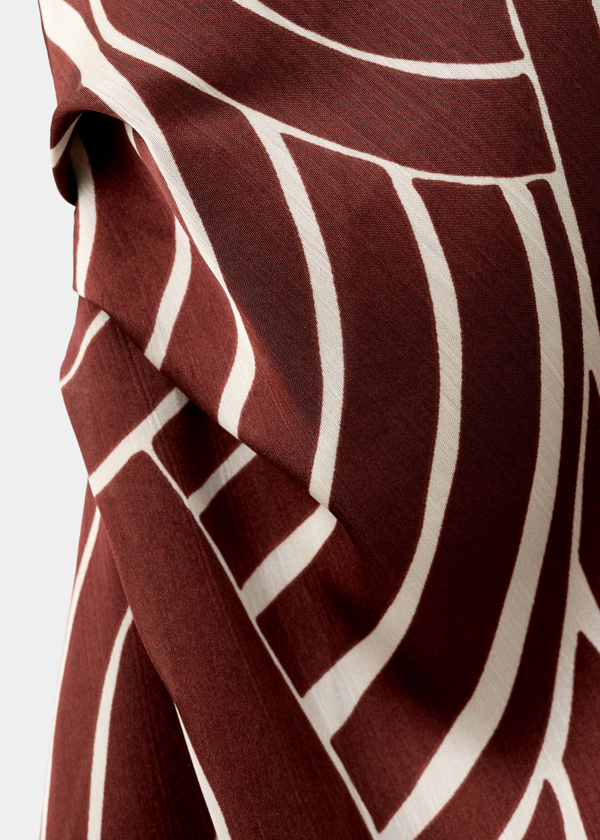 Kleid mit geometrischem Muster - Detail des Artikels 0