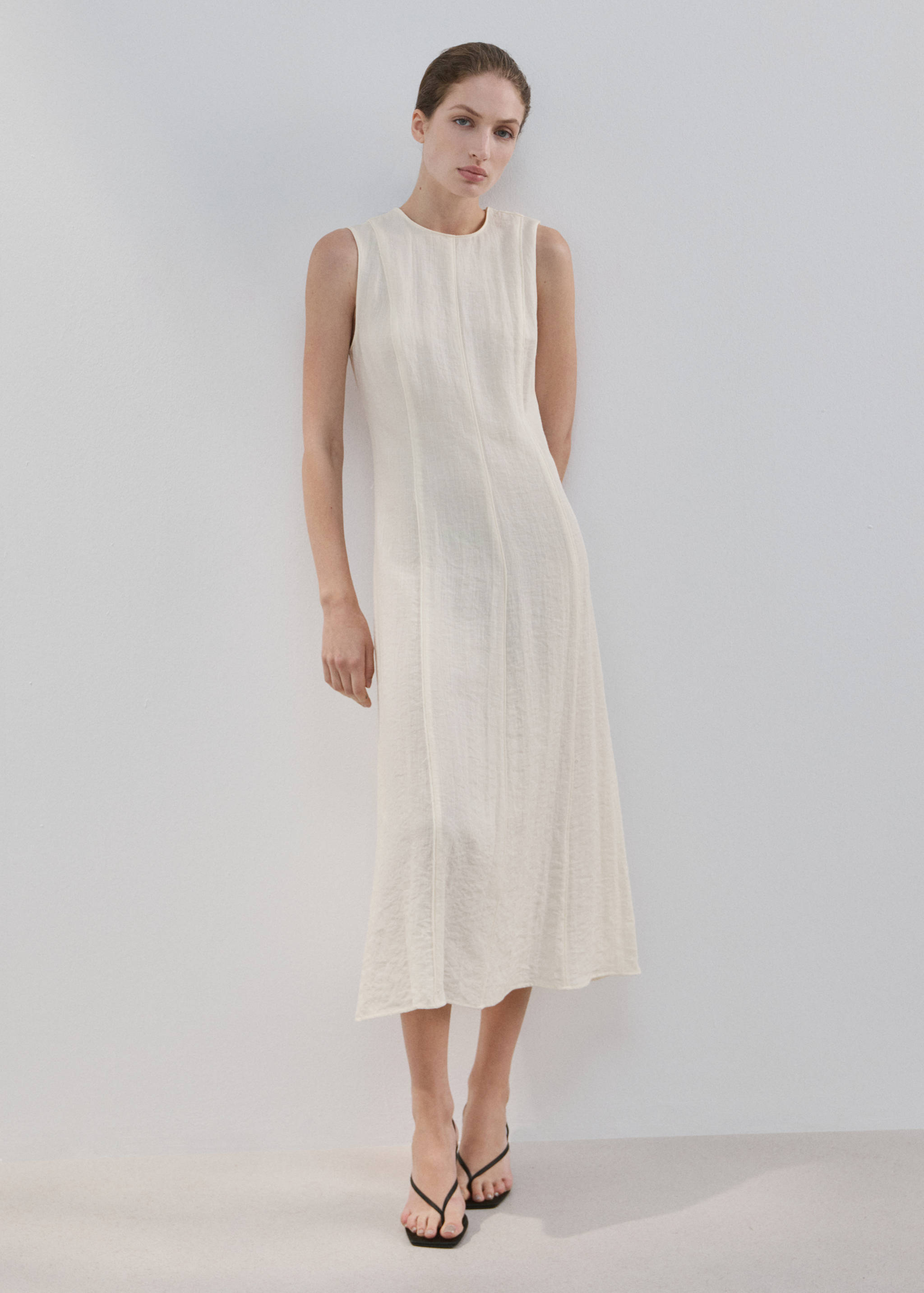 A-line dress with godets - General plane