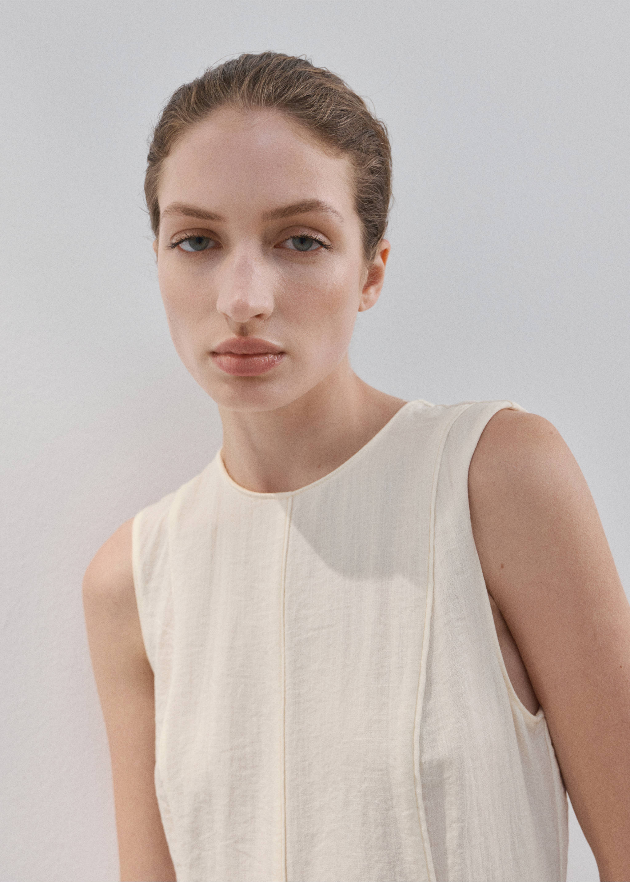 A-line dress with godets - Details of the article 1, Ecru. Ref: 27093302-00.