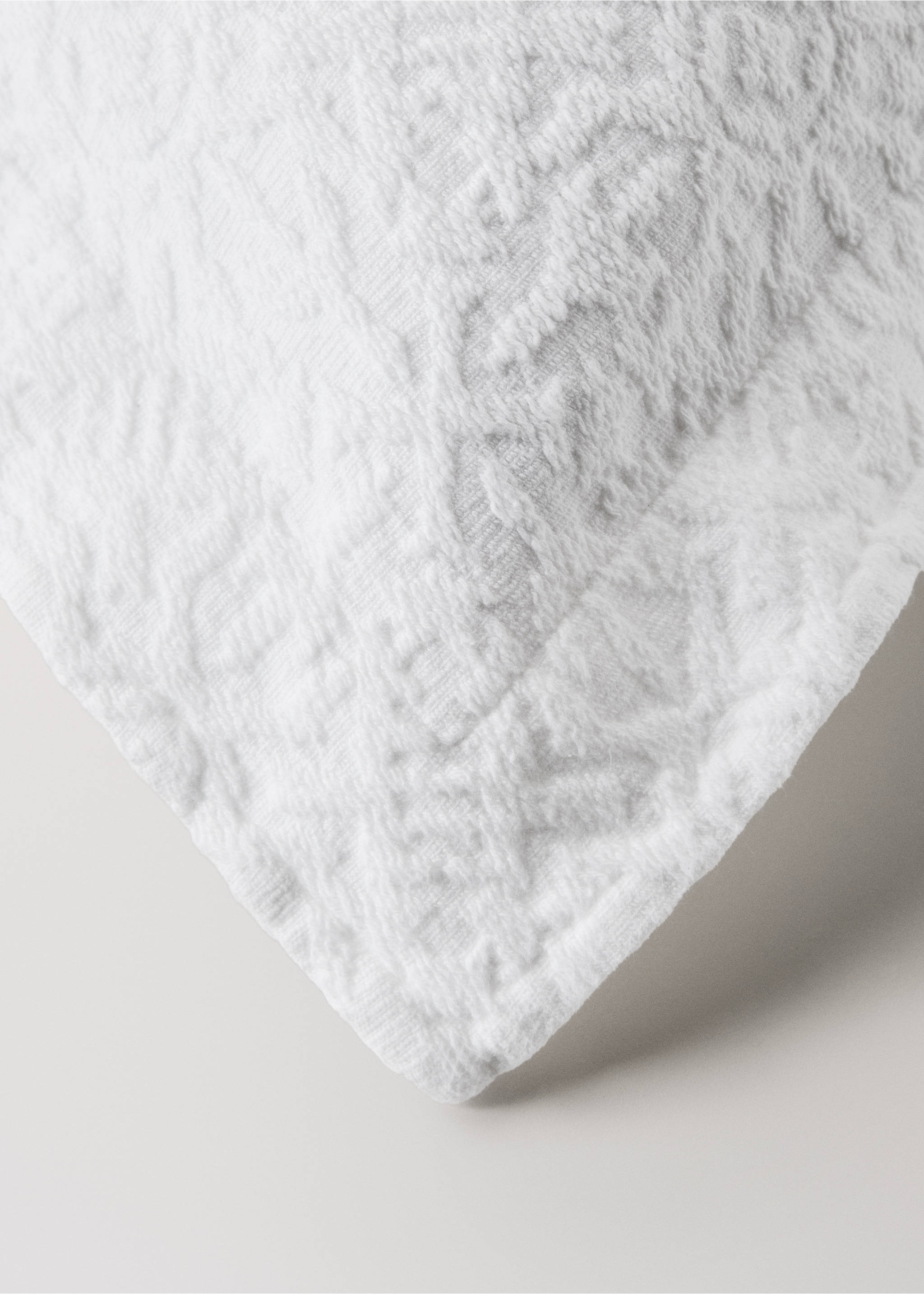 Cotton jacquard cushion cover with mosaic design 50x50 cm - Details of the article 1, White. Ref: 27093304-00.