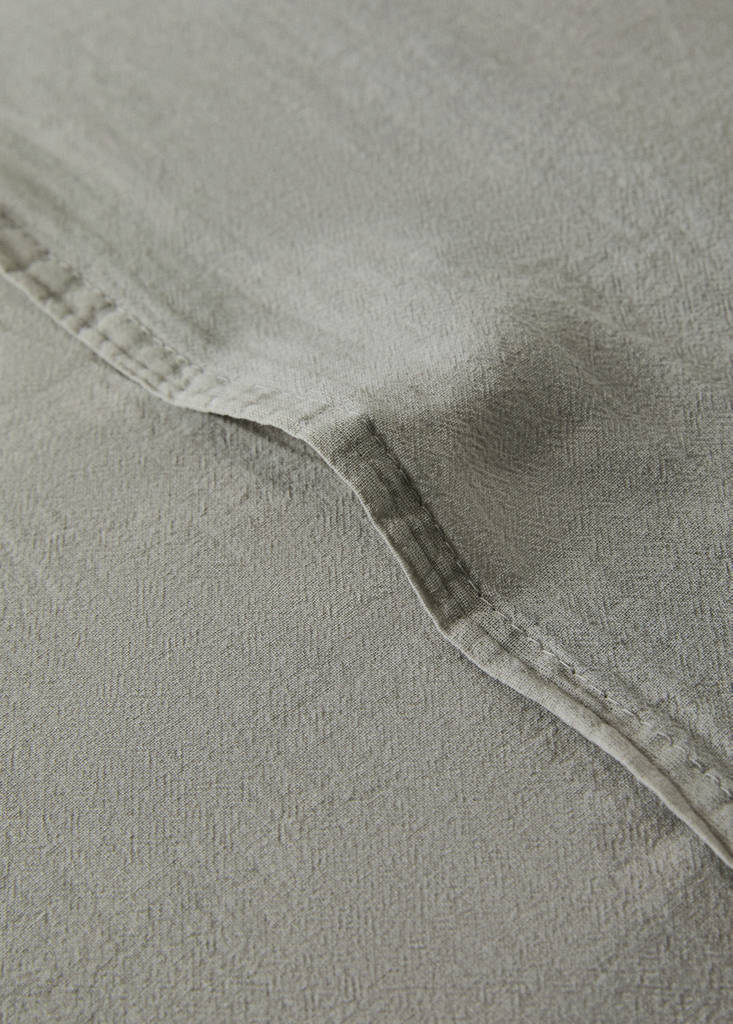 Garment-dyed cotton bed cushion cover 50x50 cm — Light/Pastel Grey