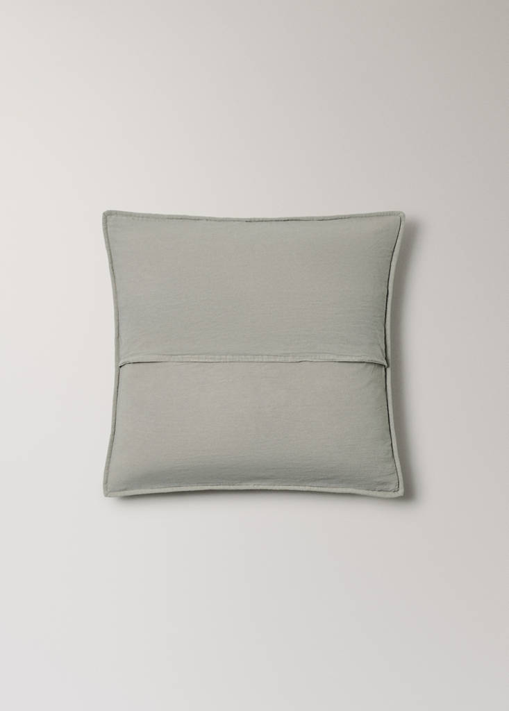Garment-dyed cotton bed cushion cover 50x50 cm — Light/Pastel Grey