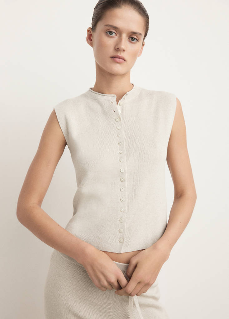 Short-sleeved knitted cardigan — Beige