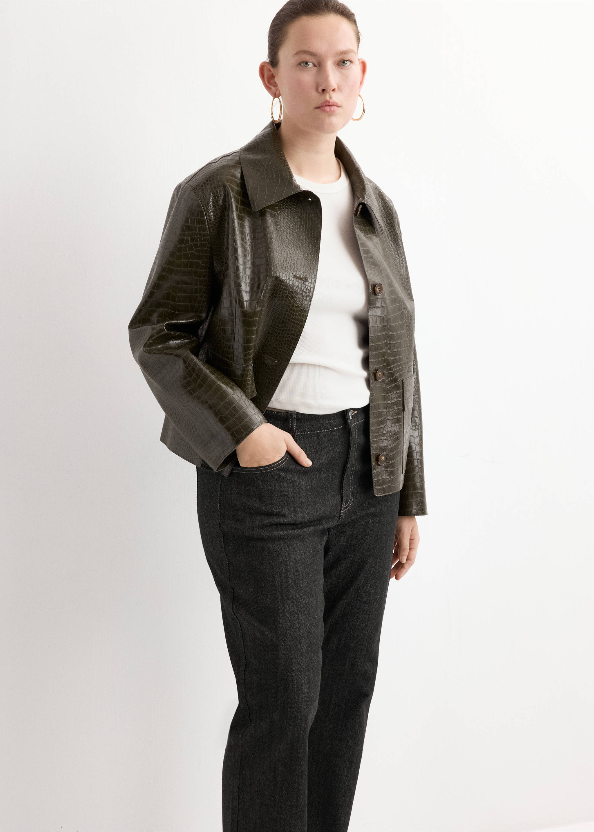 Flared-Jeans mit mittlerer Bundhöhe - Detail des Artikels 5, Schwarz. Ref: 27093318-00.