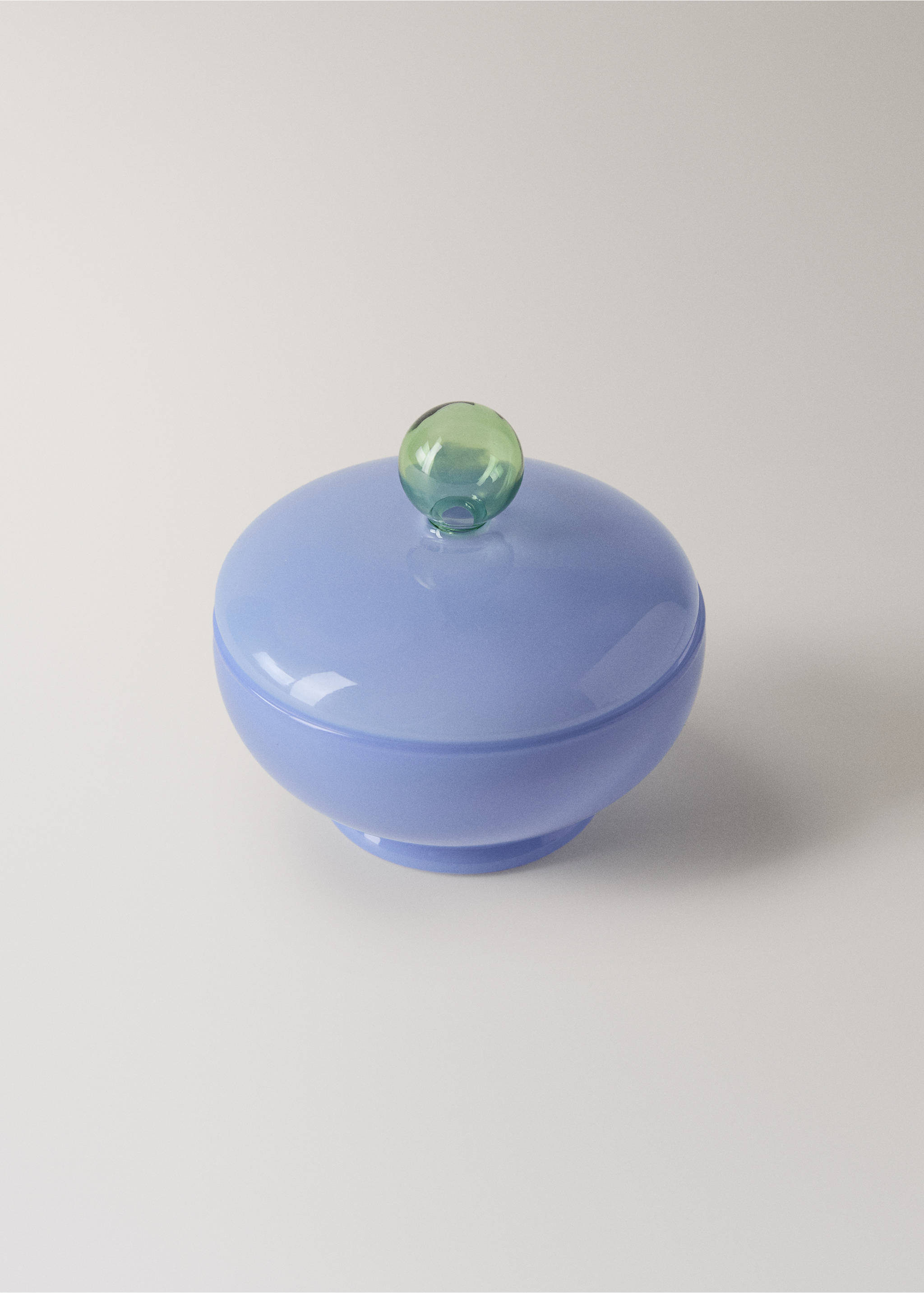 Baderomskrukke i farget borosilikatglass - Artikkeldetalj 1, Blå. Ref: 27093320-00.