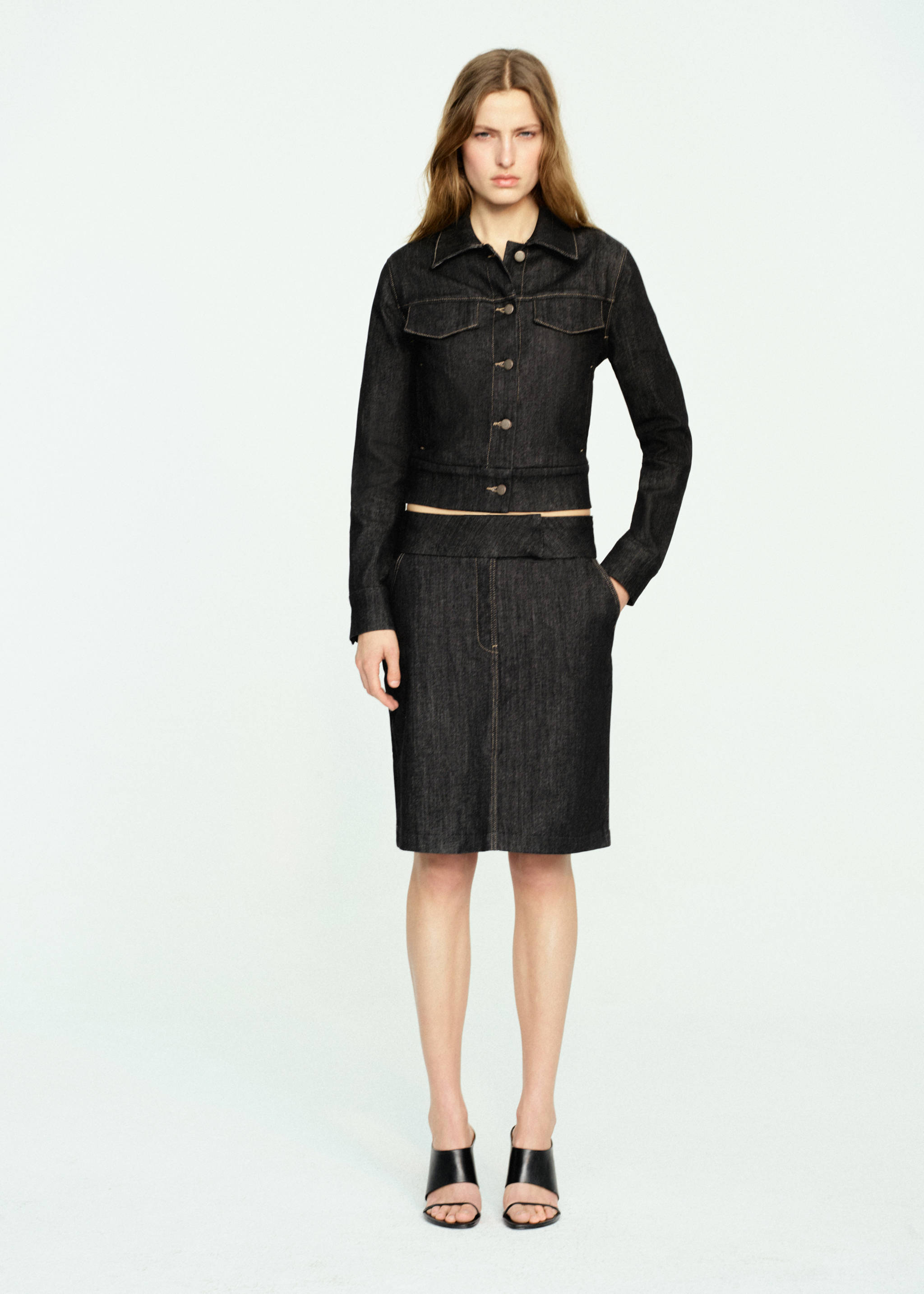 Veste jean cintrée à poches - Plan général, Noir. Ref: 27093328-00.