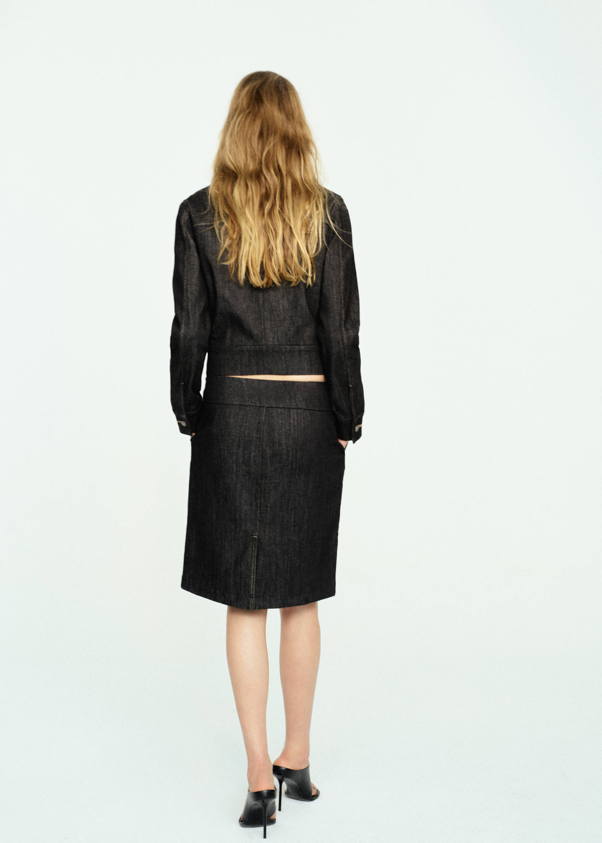 Veste jean cintrée à poches - Verso de l’article, Noir. Ref: 27093328-00.