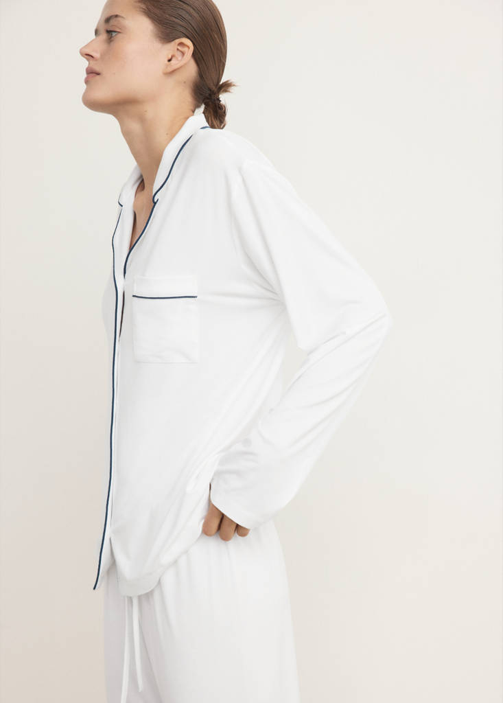 Two-piece pyjamas with piping — White