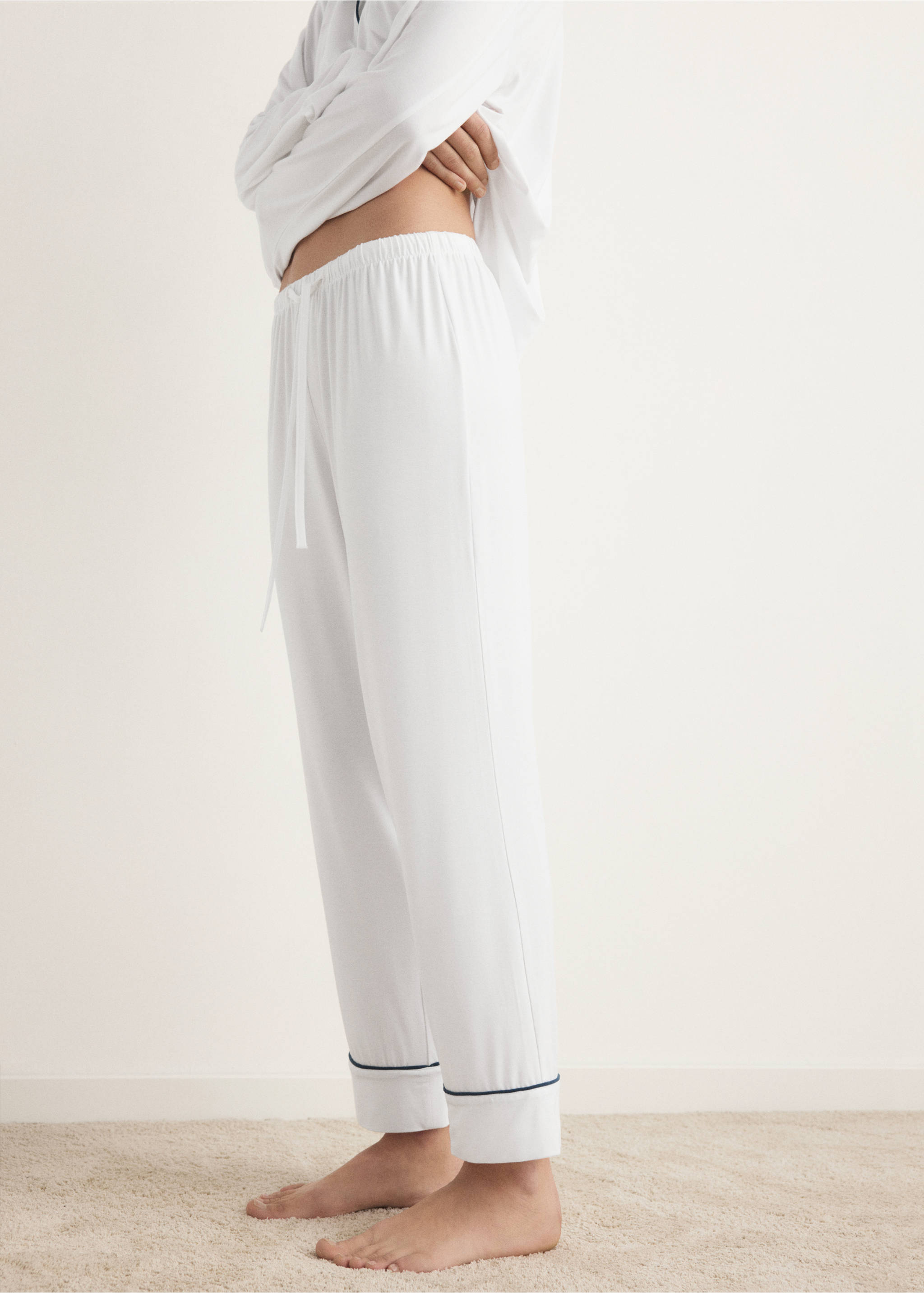 Todelt pyjamas med ribber - Artikkeldetalj 6, Hvit. Ref: 27093329-00.