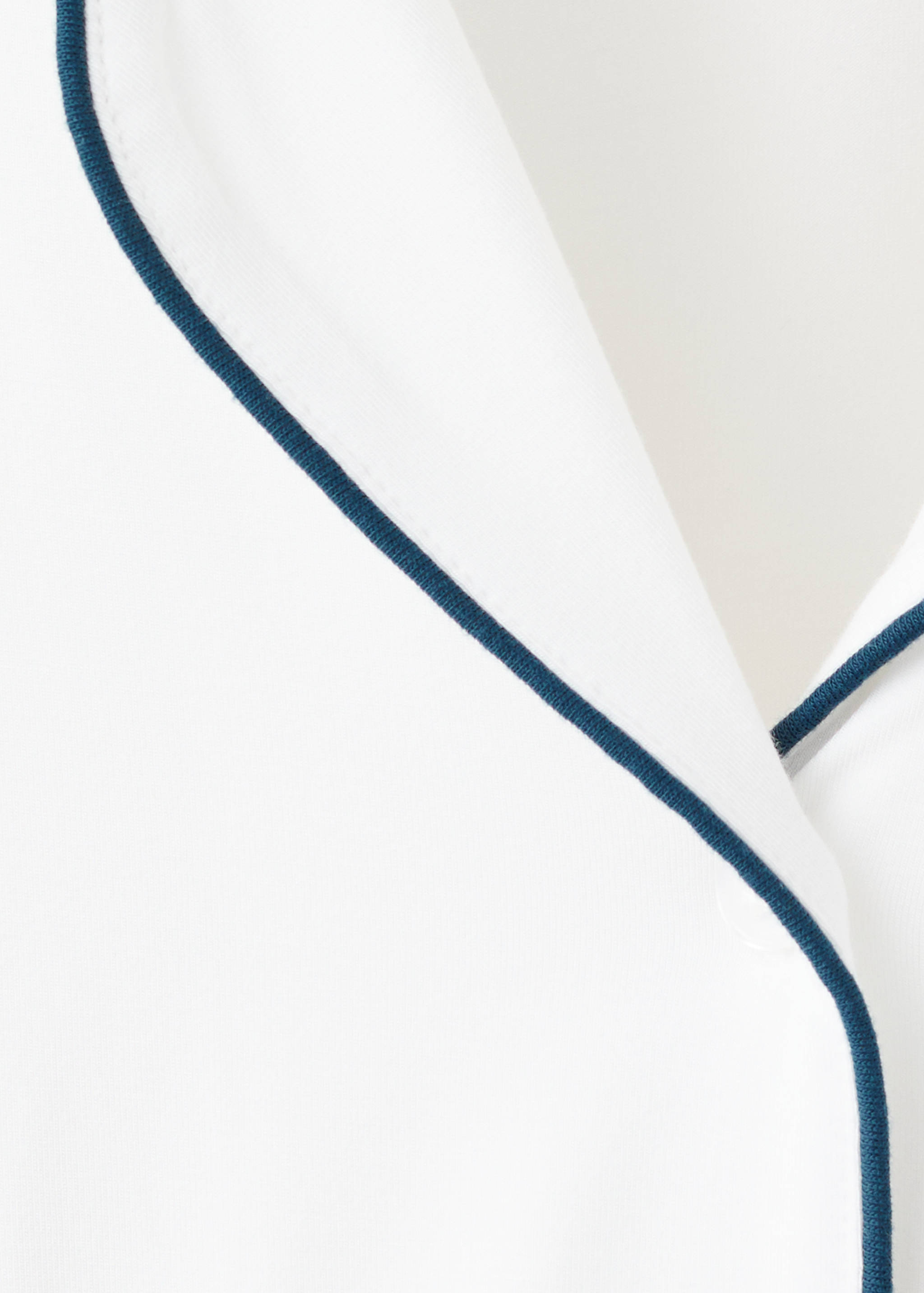 Two-piece pyjamas with piping - Details of the article 8