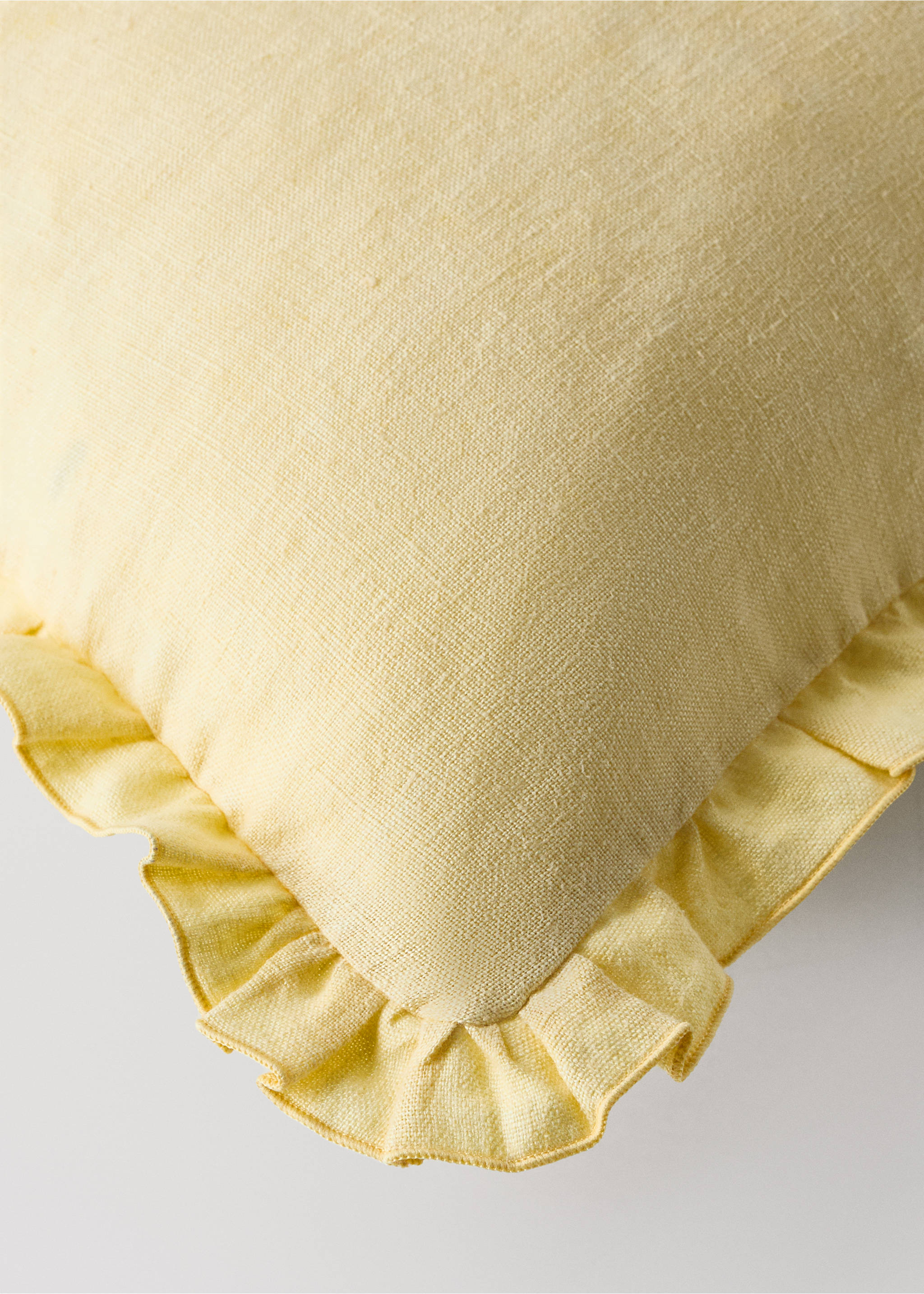 100% linen cushion cover with ruffle 45x45 cm - Details of the article 1, Yellow. Ref: 27093331-00.