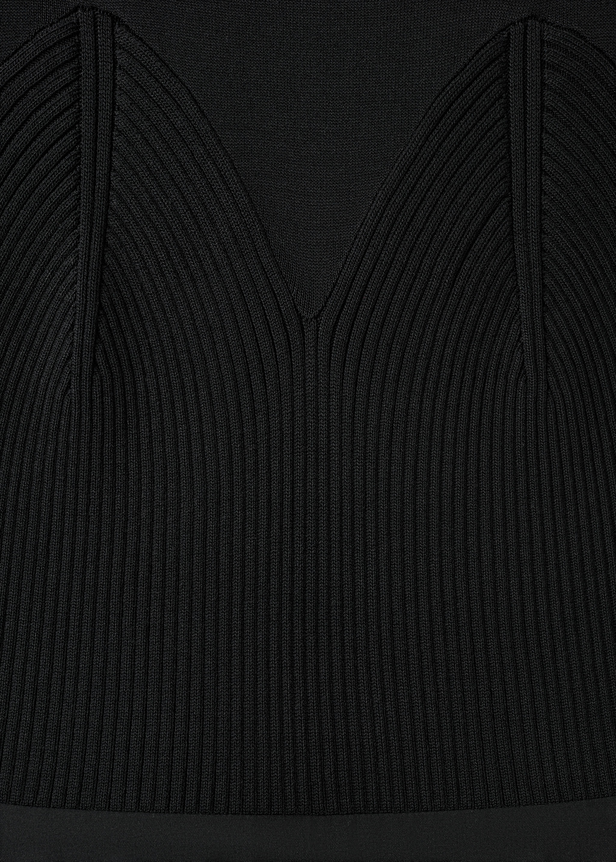 Jumpsuit-style coordinated outfit - Details of the article 8