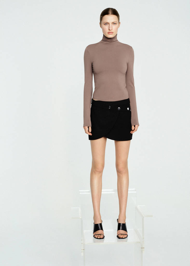 Fitted turtleneck t-shirt — Light/Pastel Brown