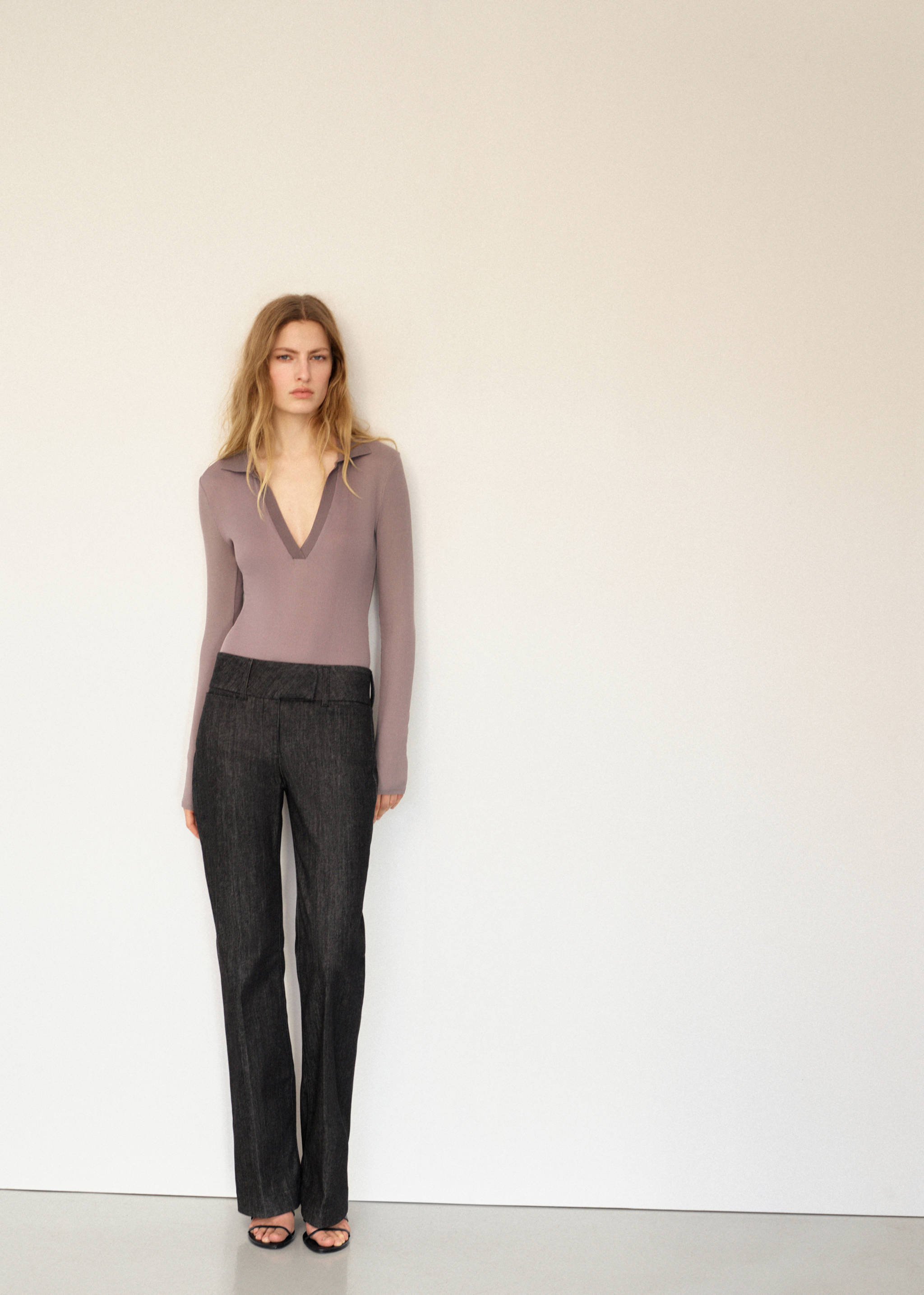 V-neck bodysuit - General plane