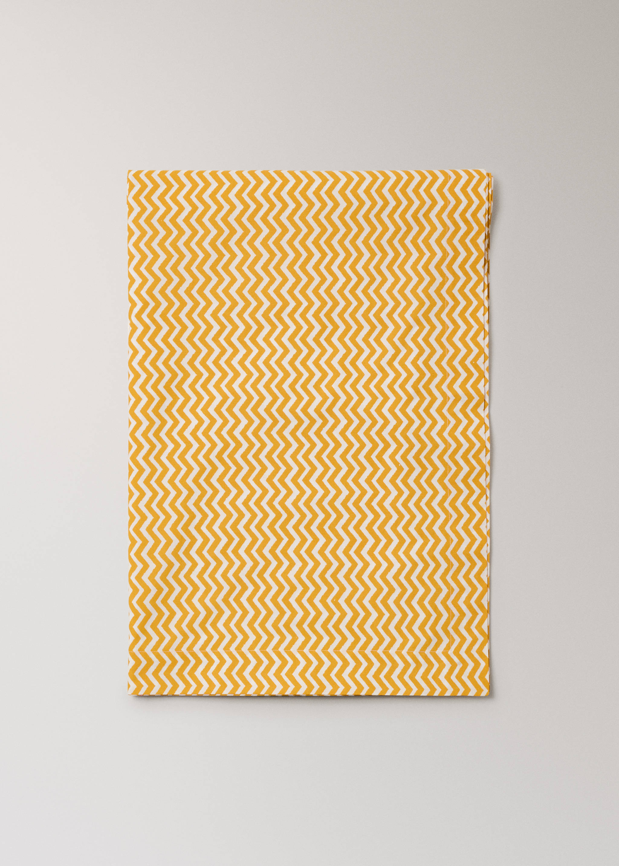 Colourful printed cotton tablecloth for 6 to 8 people - Article without model