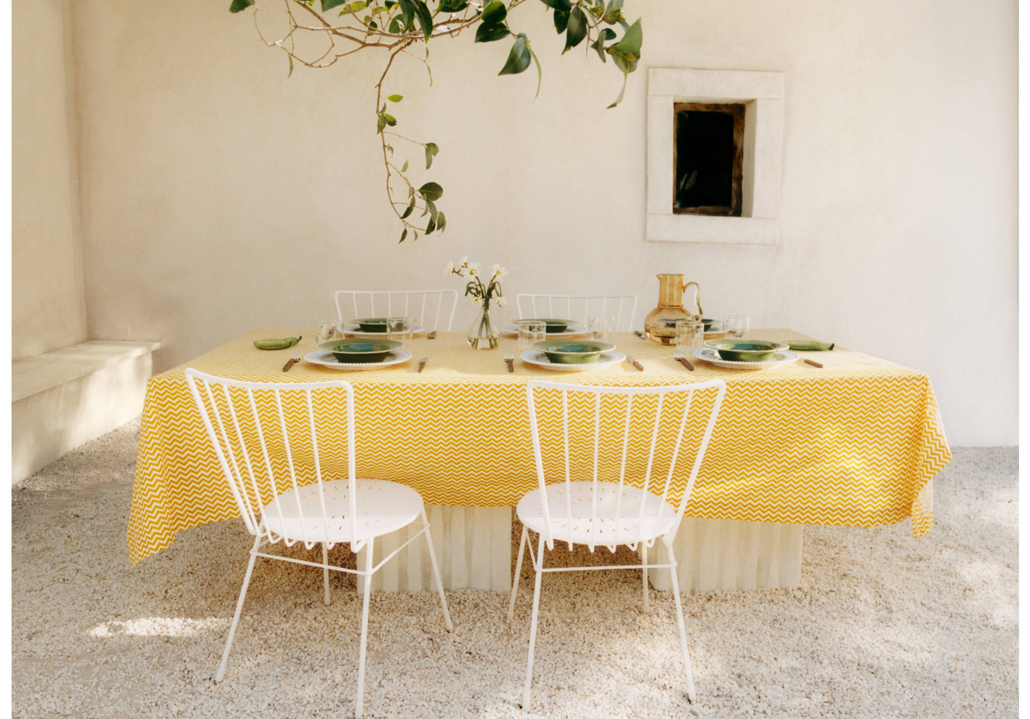 Tischdecke aus Baumwolle mit Vichy-Karo und Zickzackmuster für 6 bis 8 Personen - Panoramaansicht