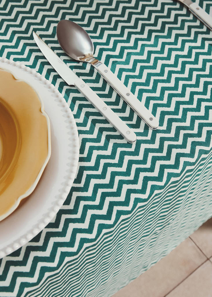 Vichy check cotton tablecloth for 8 to 10 guests — Green