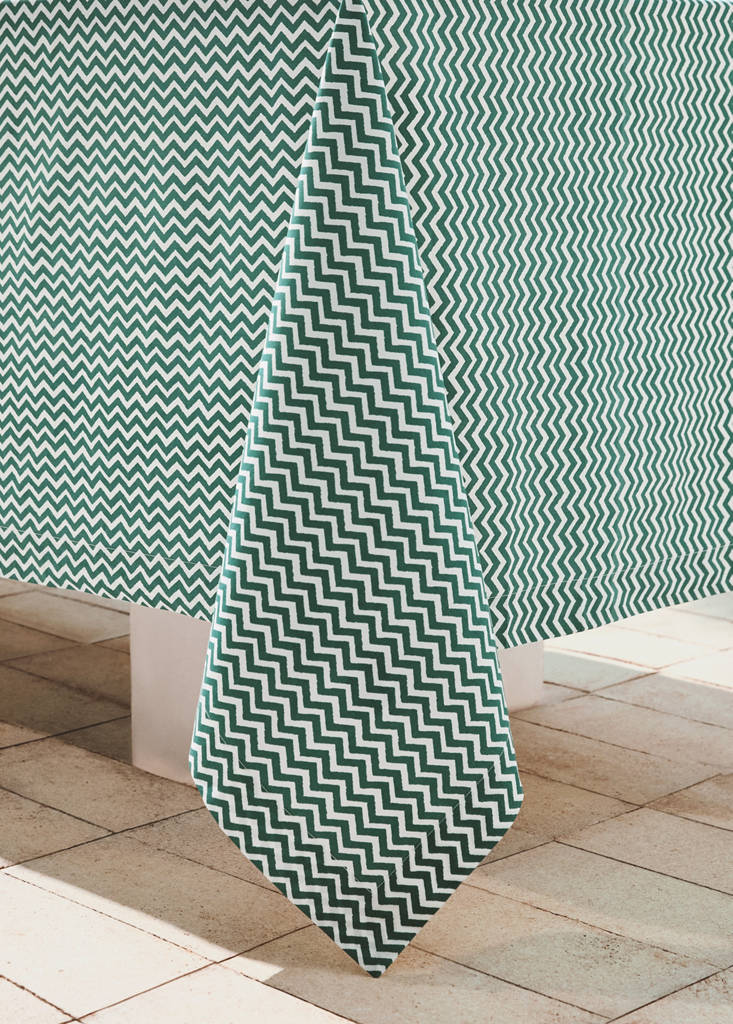 Vichy check cotton tablecloth for 8 to 10 guests — Green
