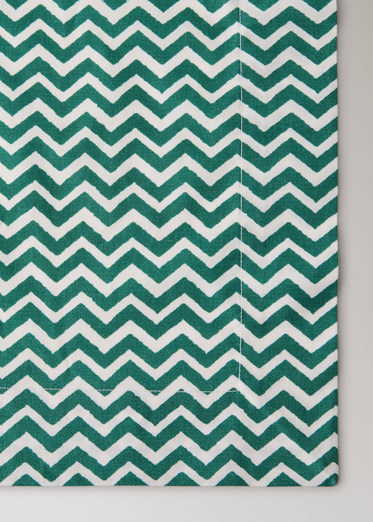 Vichy check cotton tablecloth for 8 to 10 guests — Green
