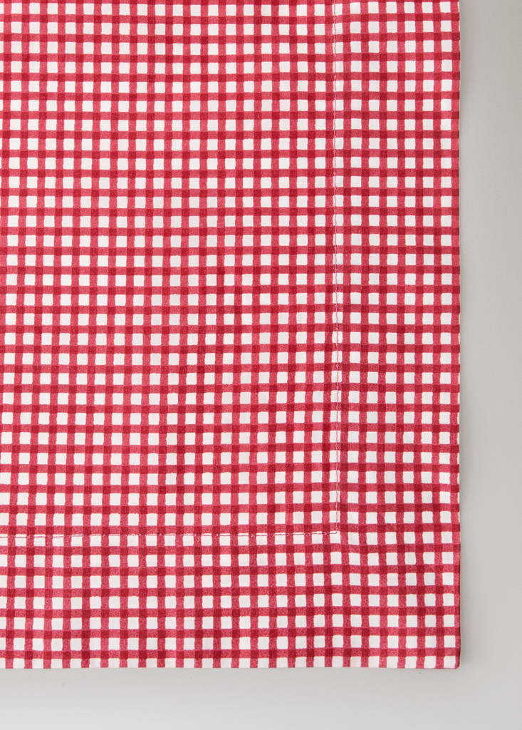 Vichy check cotton tablecloth for 8 to 10 guests — Red