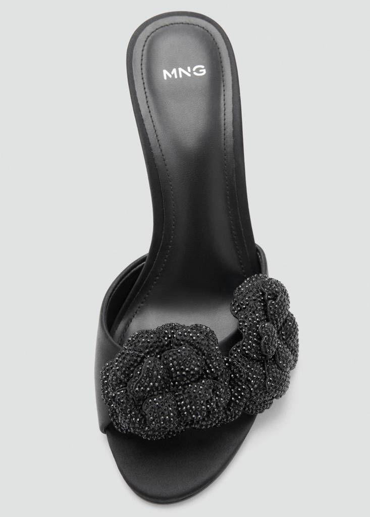 Sandals with flower strap — Black