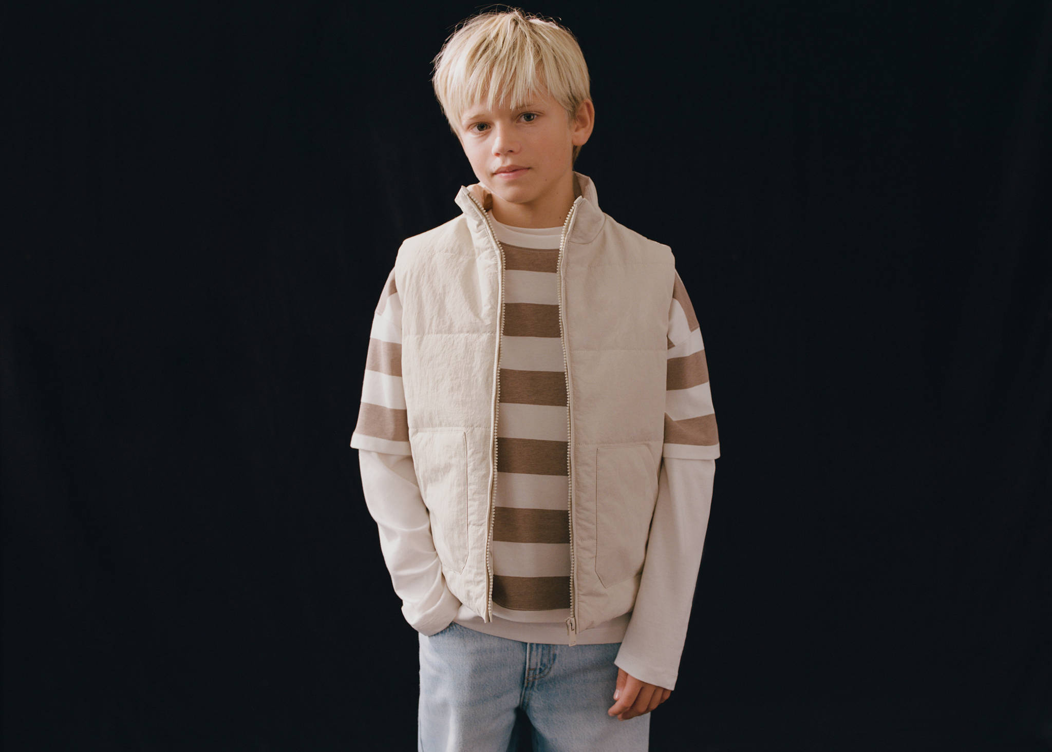 Water-repellent quilted gilet - Panoramic plane