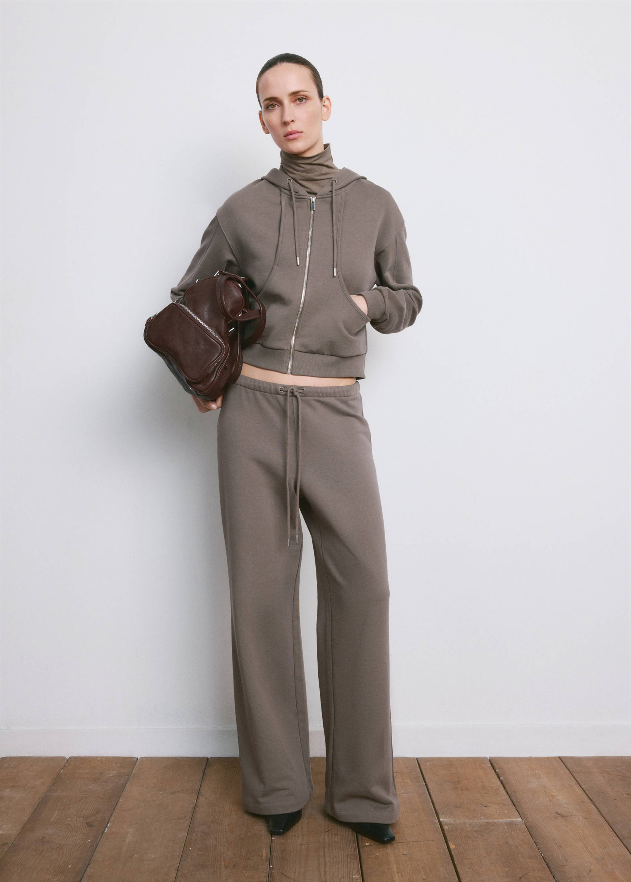 Sudadera costuras contraste - Plano general